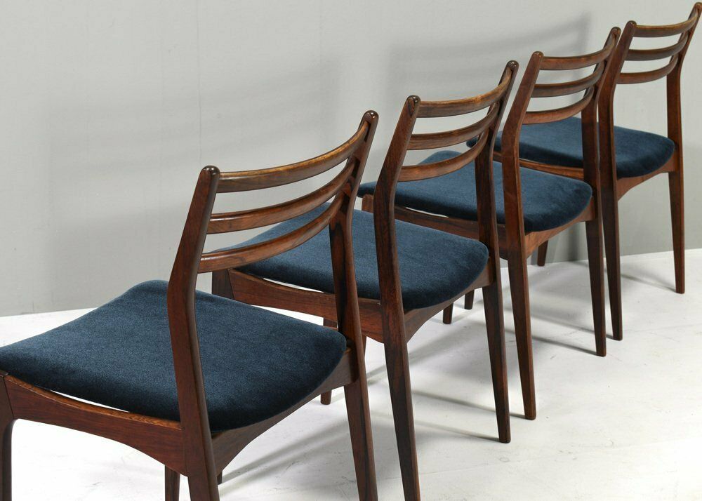3727.36 Scandinavian Danish Dining Chairs By Johannes Andersen, Denmark, 1960s, Set Of 4 photo