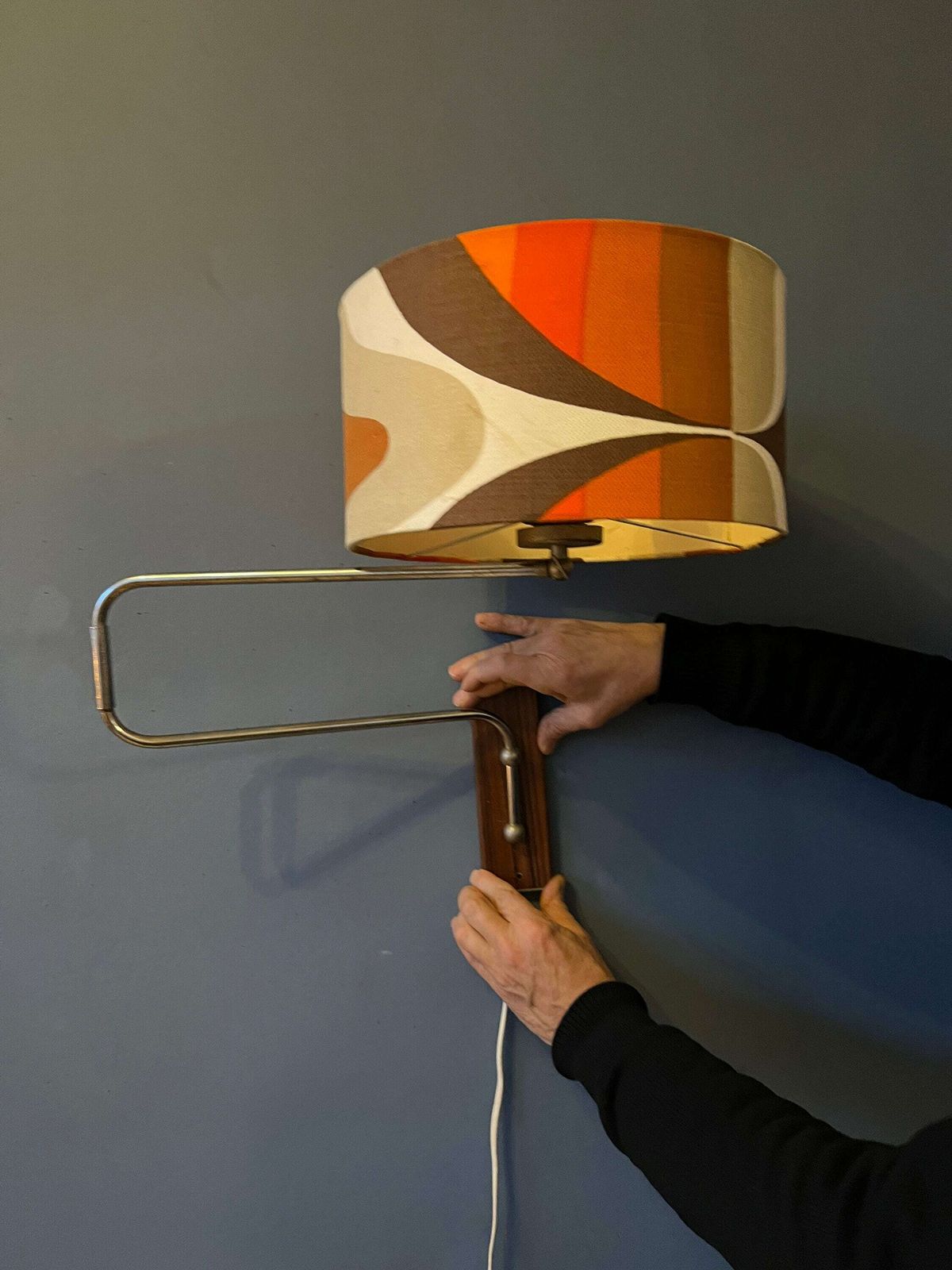 Space Age Zwenkarm Wandlamp Met Oranje Bloemenkap photo buy