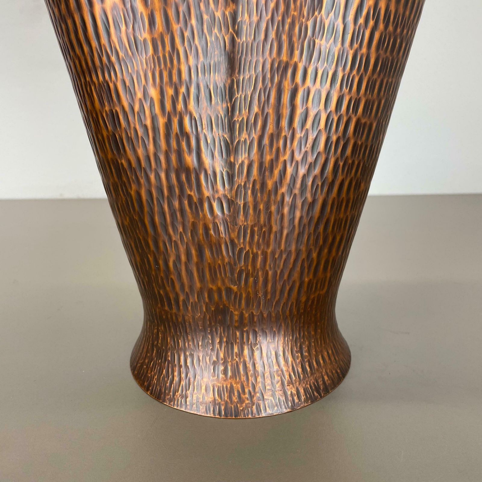 Original Metal Copper Brutalist Hollywood Regency Umbrella Stand Germany, 1970s photo for sale
