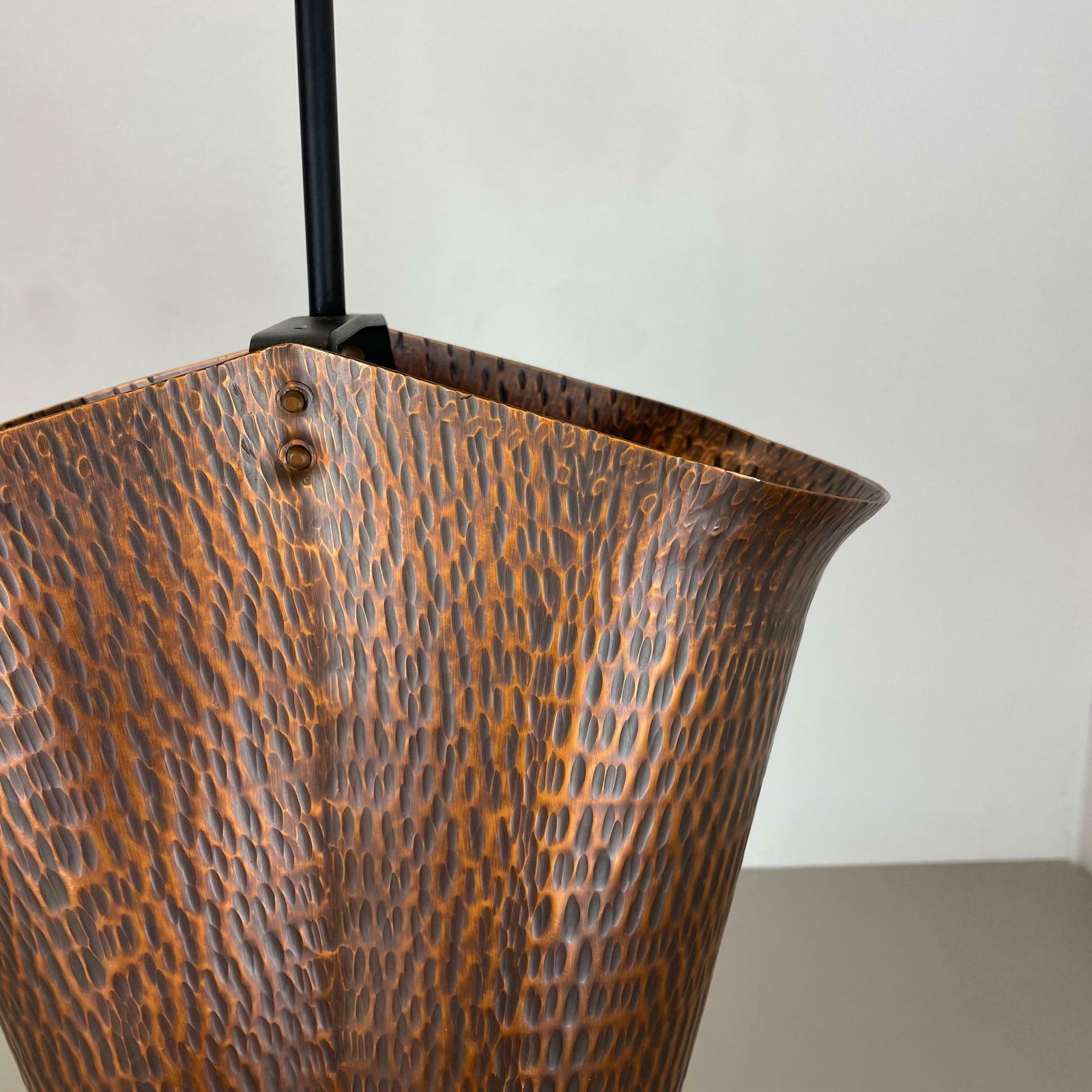 Original Metal Copper Brutalist Hollywood Regency Umbrella Stand Germany, 1970s photo vinterior