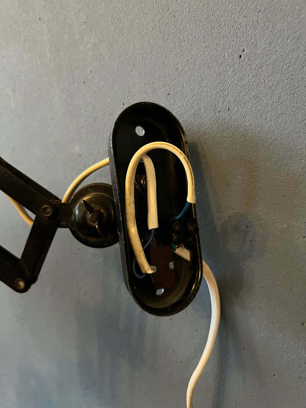 photo furniture Vintage Schaarlamp / Mid Century Modern Wandlamp