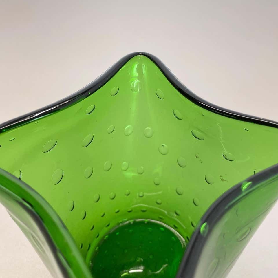photo furniture Murano Glass Bullicante Bubble "Green" Vase Element Shell Murano, Italy, 1970s