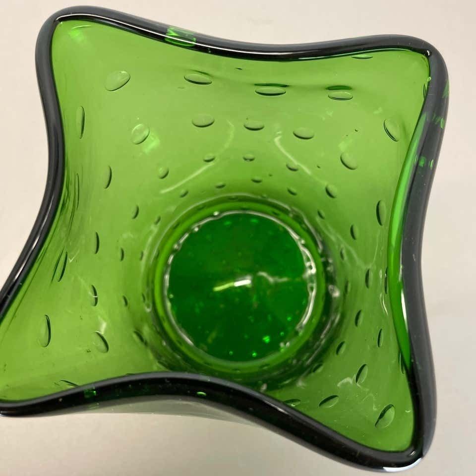photo vintage Murano Glass Bullicante Bubble "Green" Vase Element Shell Murano, Italy, 1970s