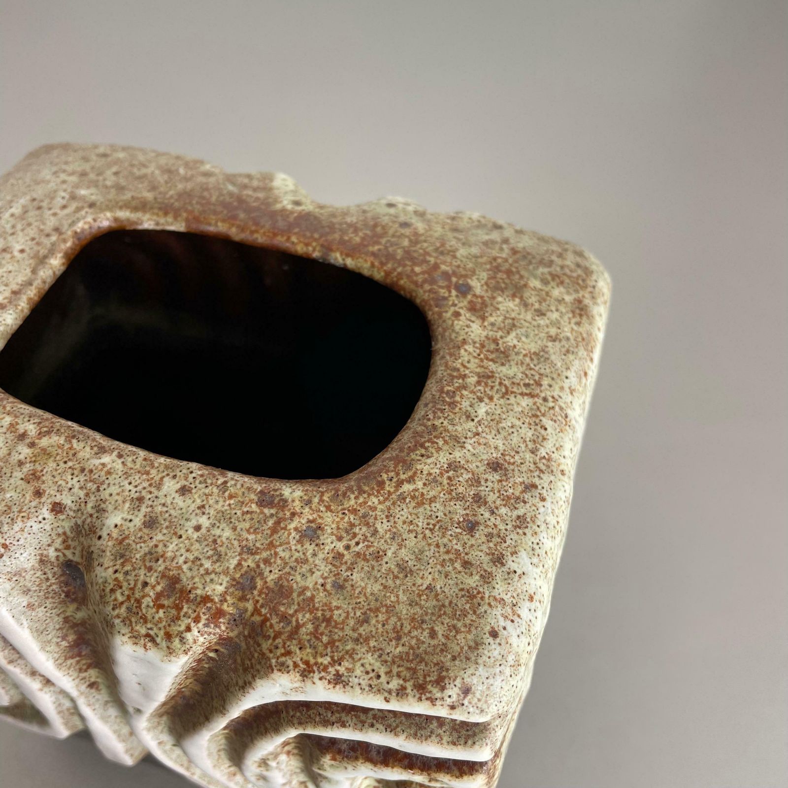 410.0 Fat Lava Ceramic Pottery Vase Heinz Siery Carstens Tönnieshof Germany 1970s photo
