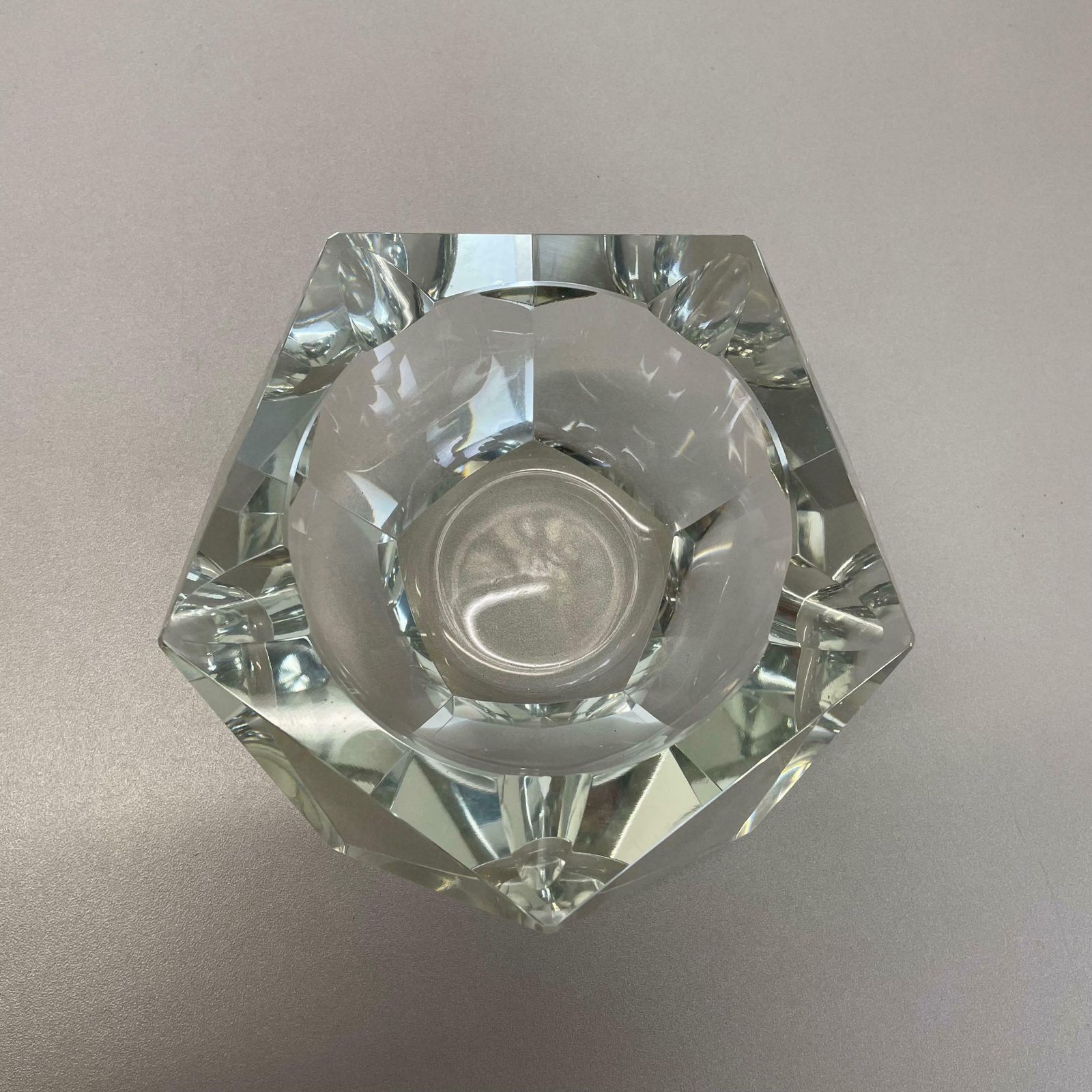 photo vinterior Large Murano Faceted Diamond Lucid Bowl Ashtray Element, Italy, 1970s
