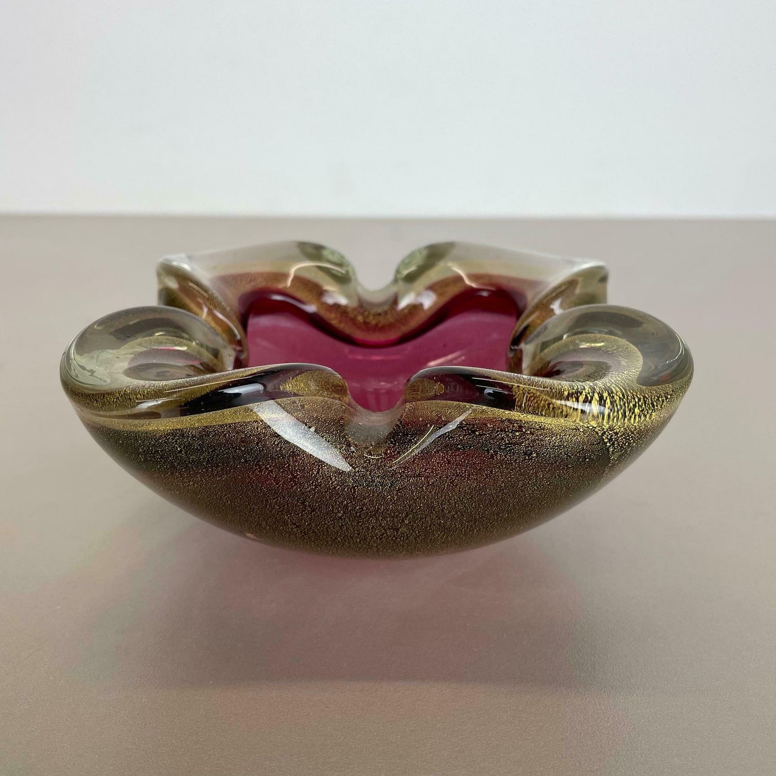 Large Murano Glass "Pink Gold" Bowl Element Shell Ashtray Murano, Italy, 1970s photo 537.0