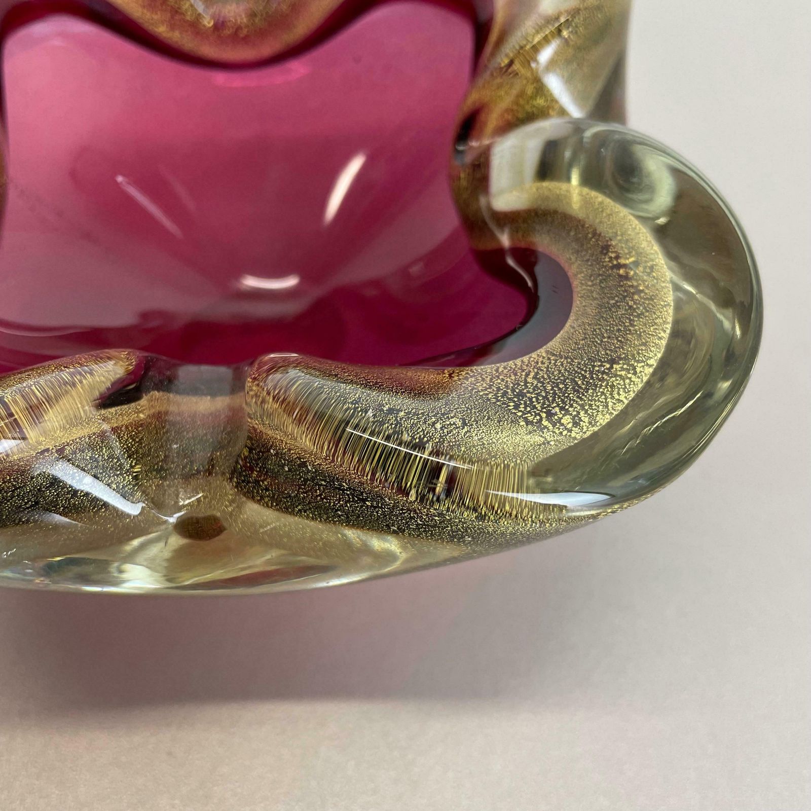 Large Murano Glass "Pink Gold" Bowl Element Shell Ashtray Murano, Italy, 1970s photo vintage