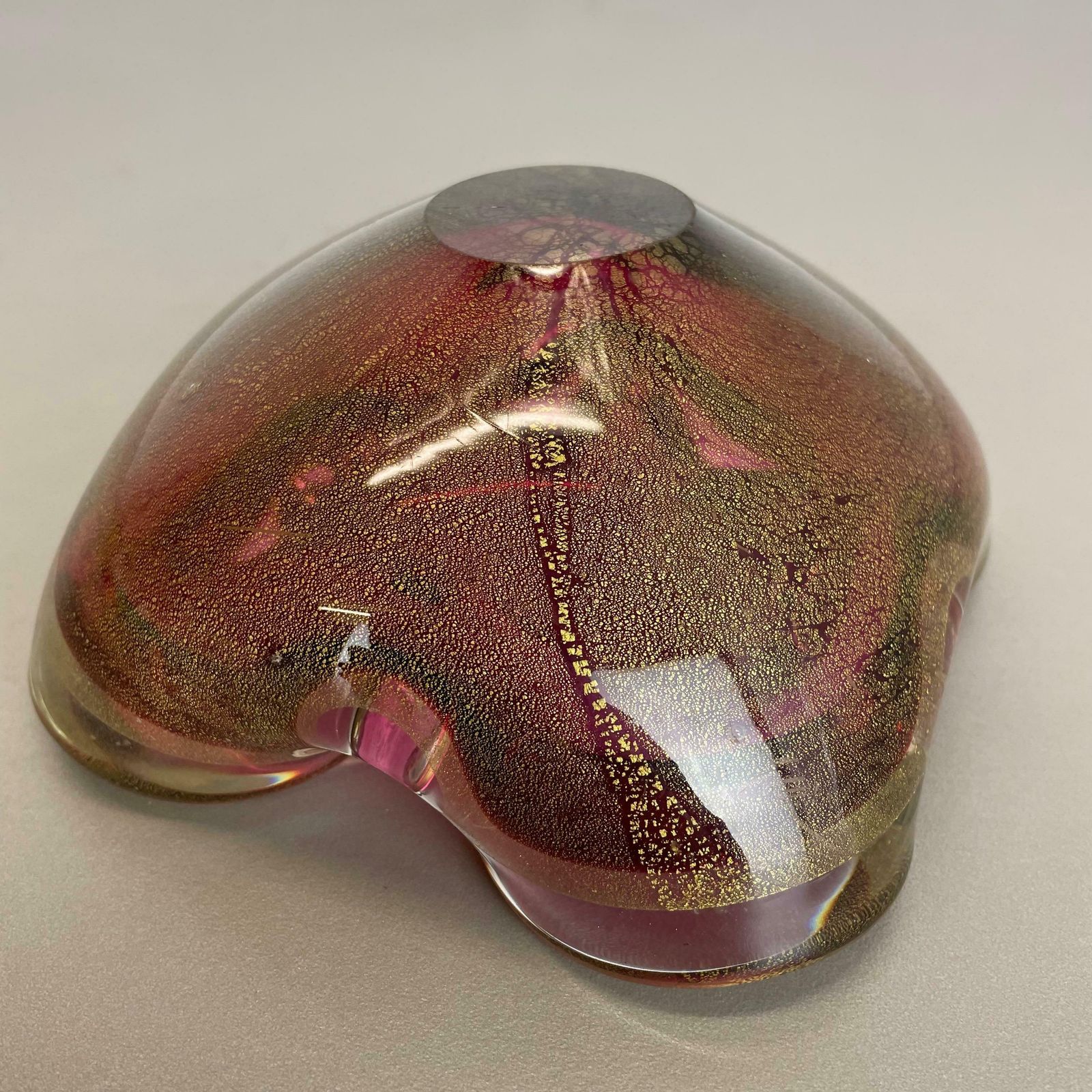 photo vinterior Large Murano Glass "Pink Gold" Bowl Element Shell Ashtray Murano, Italy, 1970s
