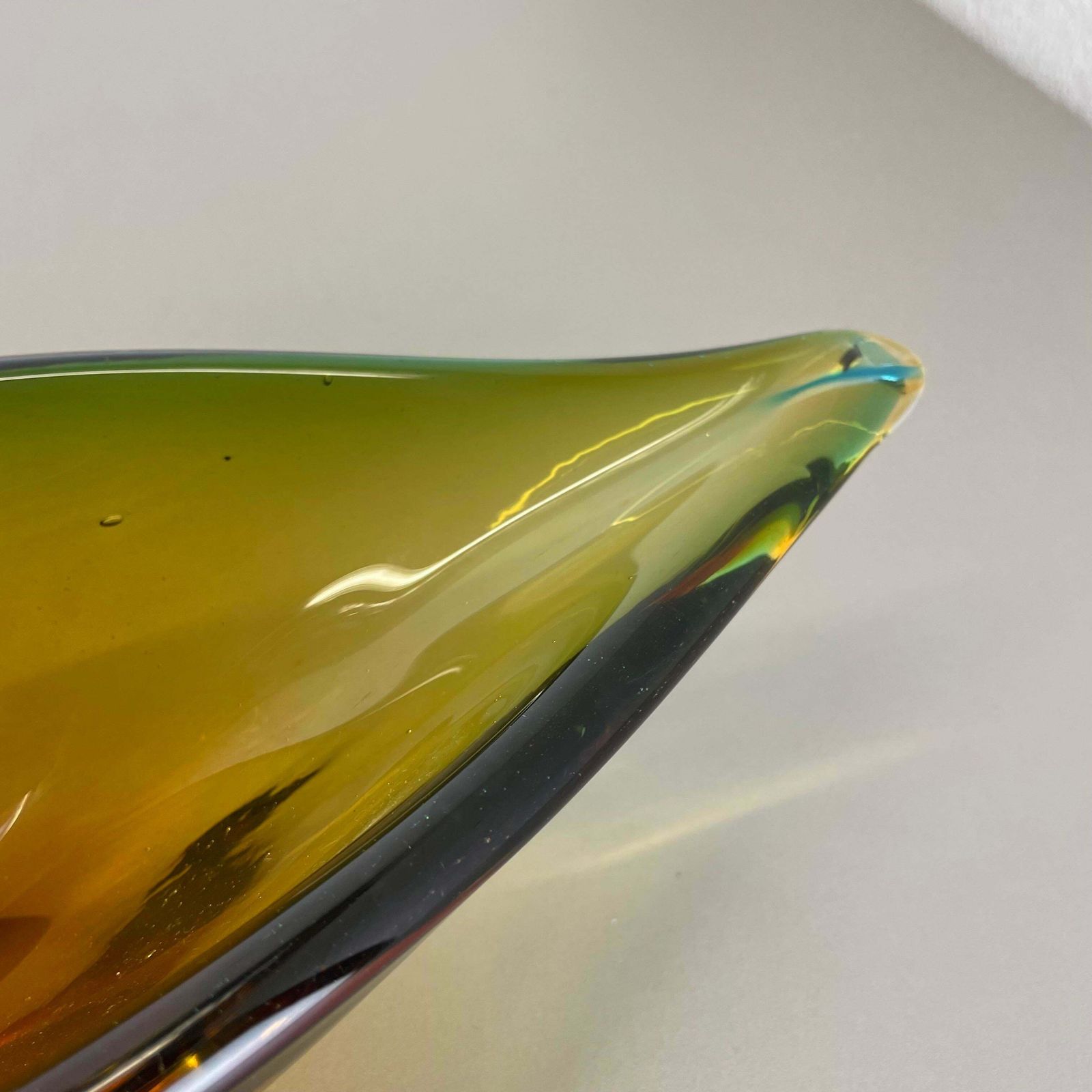 1,8 Kg Glass Bowl Shell Centrepiece By Flavio Poli Attrib Murano Italy 1970s photo vintage