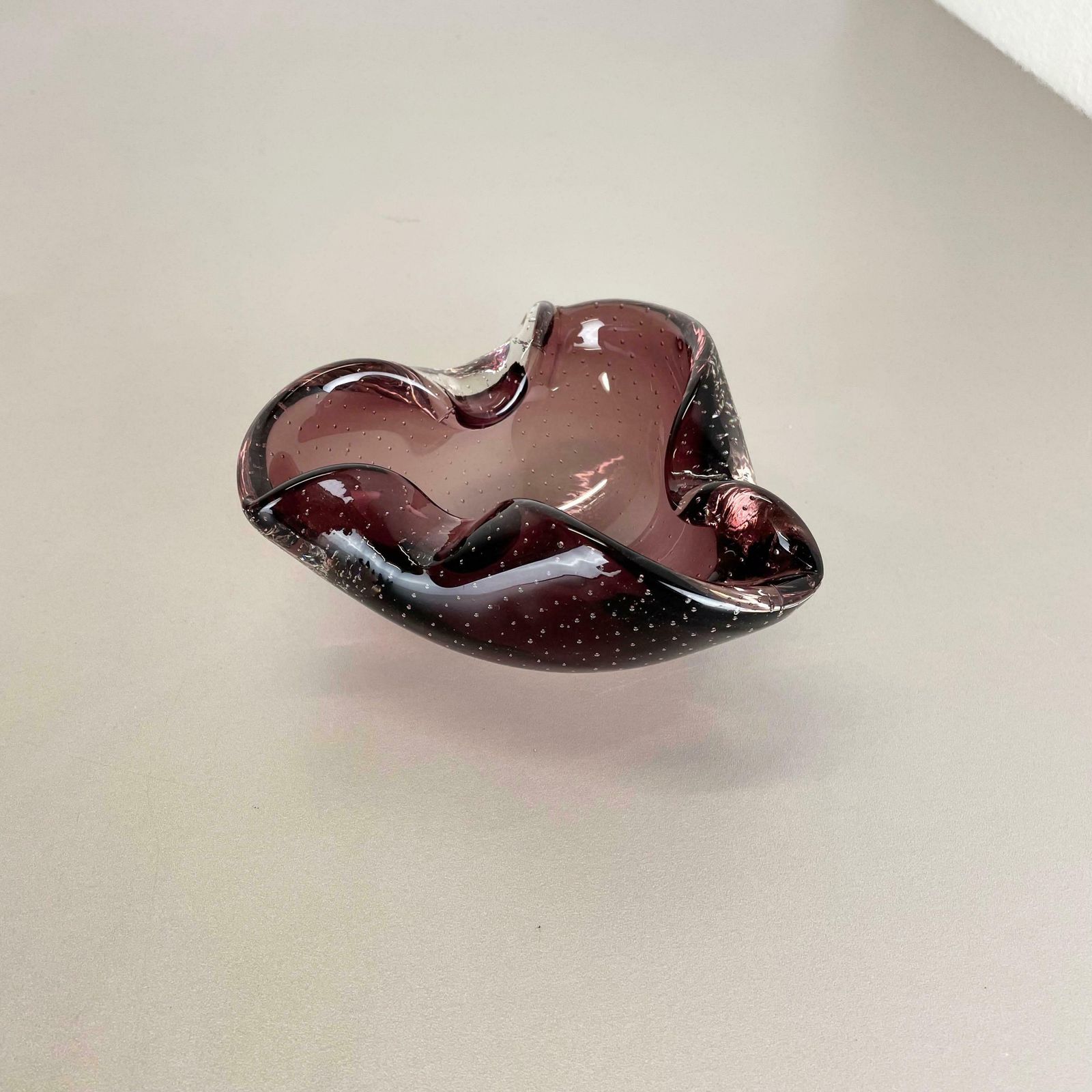 Large Pink Murano Bubble Glass Bowl Element Shell Ashtray Murano Italy 1970s photo Home Decor