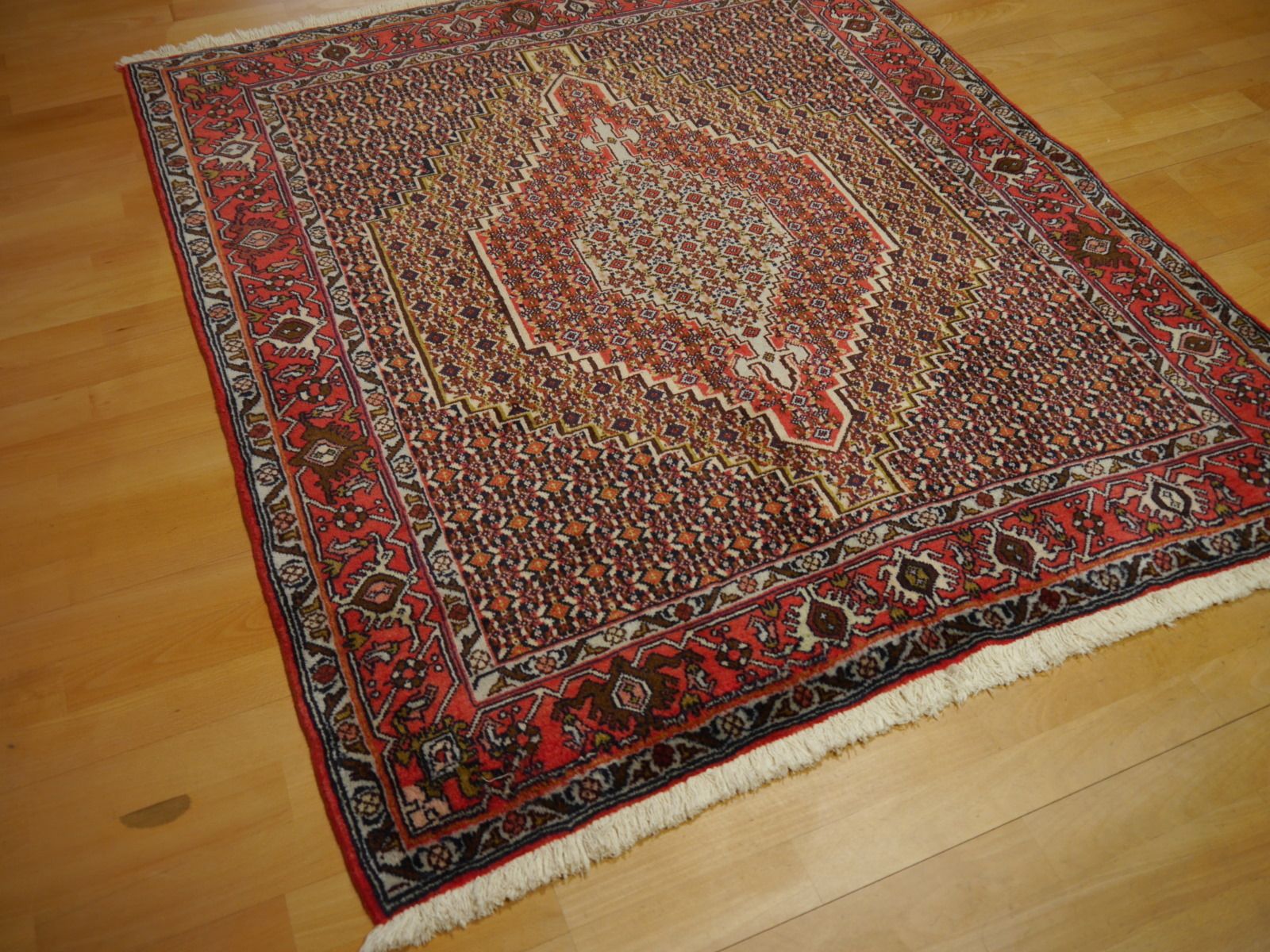 Bidjar Senneh Vintage Rug 4.7 X 4.1 Ft / 144 X 126 Cm photo for sale
