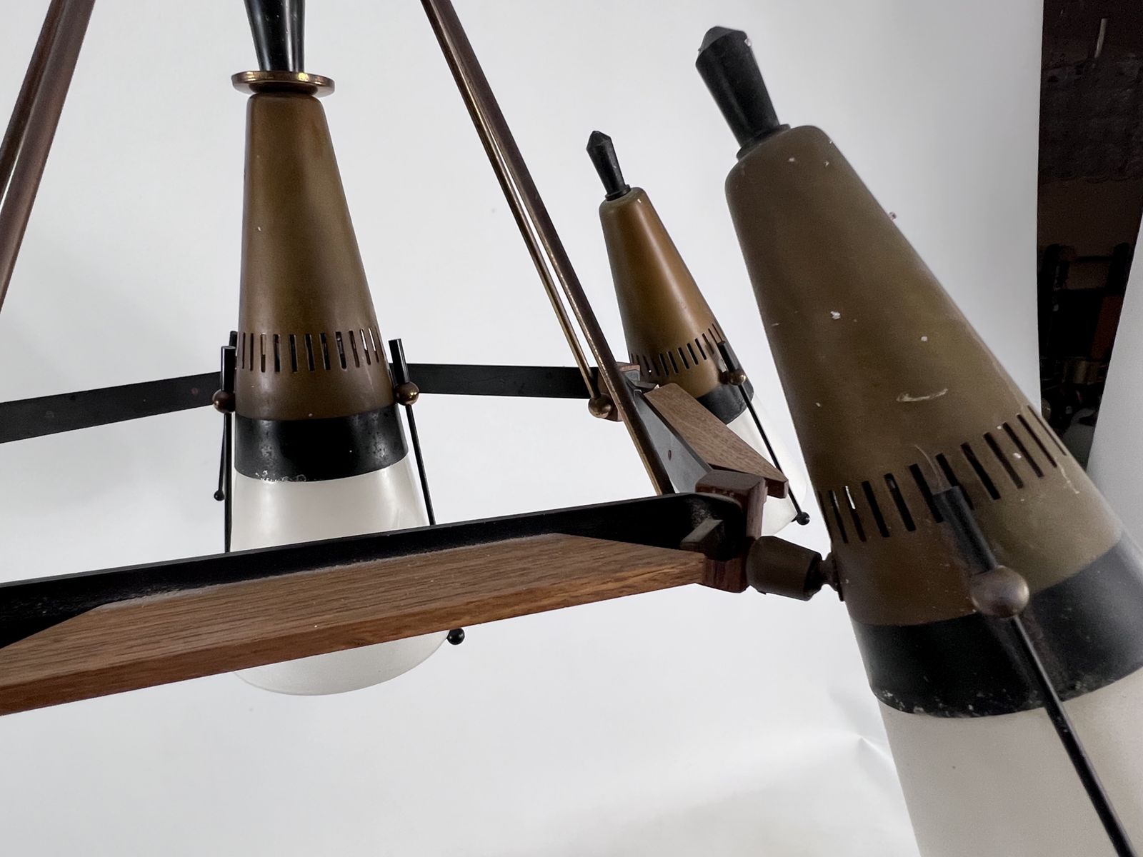 photo furniture Rare Mid Century Modern Sputnik Chandelier By Stilnovo. Italy 1950s