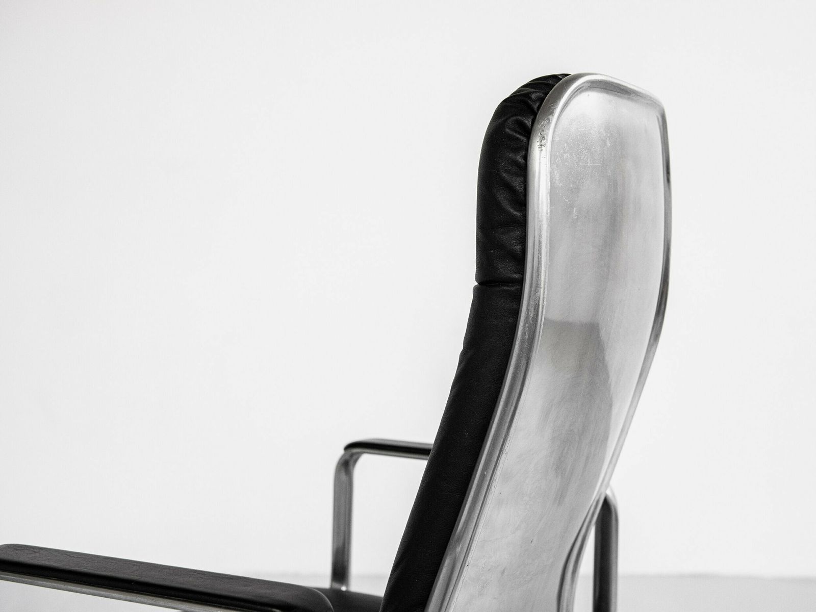 Midcentury English Desk Chair By Frederick Scott For Hille 1970s photo vintage