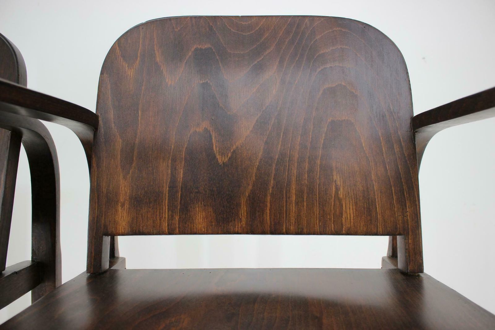 photo vintage 1930s Pair Of Thonet Bentwood Armchairs A745 By Tatra,Czechoslovakia