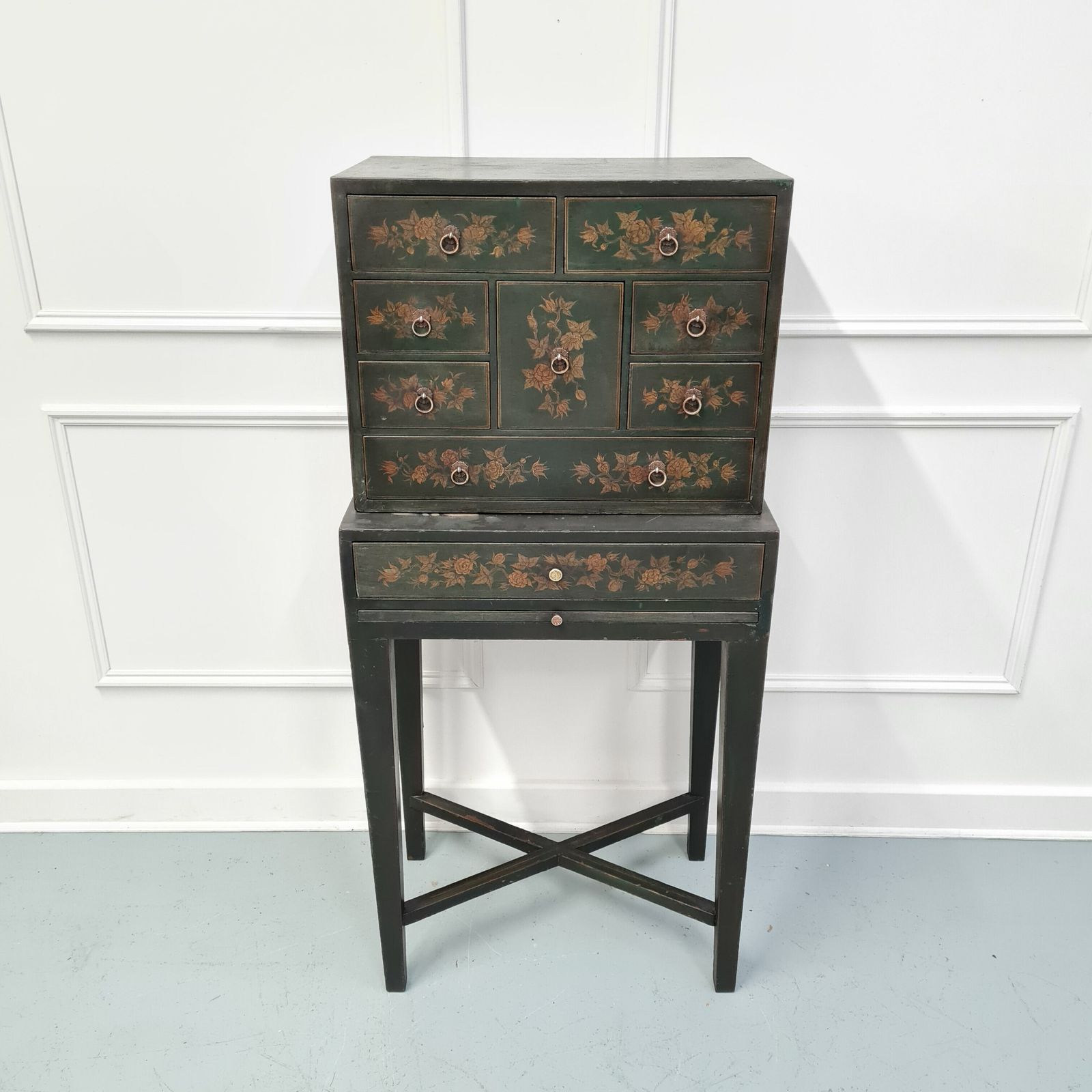 Decorative Quality Collectors Cabinet C1880 Free Delivery England/Wales
