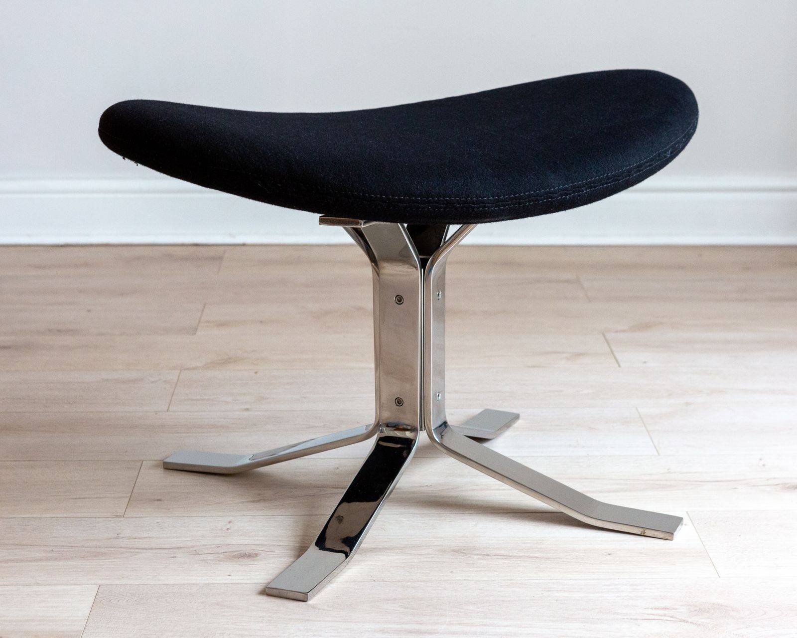 photo furniture Mcm Corona Footstool Danish Ej5 Poul Volther Scandinavian Designer Ottoman Sculptural Futuristic Modernist Mid Century Steel
