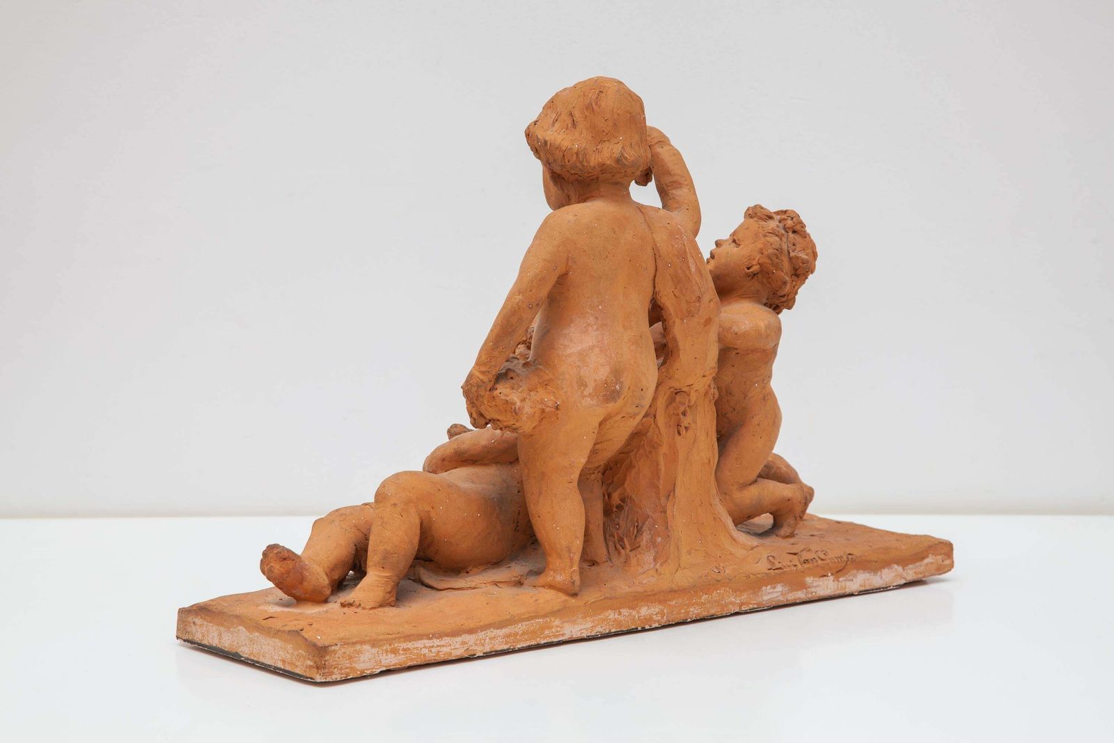 Ceramic Sculpture With A Group Of Playing Putti''S 19th Century Belgium photo vinterior