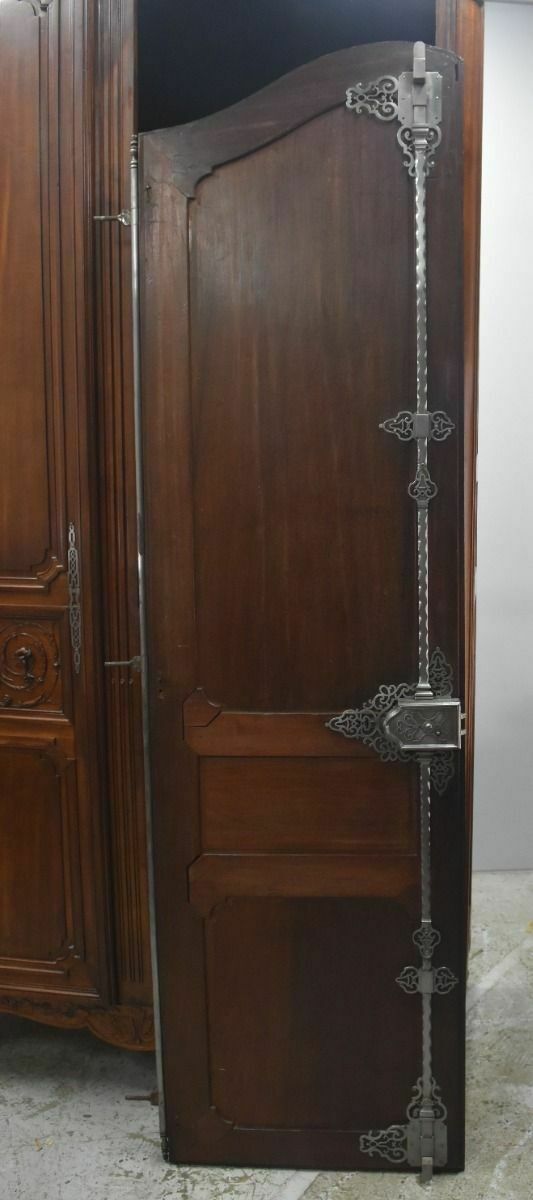 22200.0 Bordelaise Castle Wardrobe In Solid Mahogany, 18th Century photo