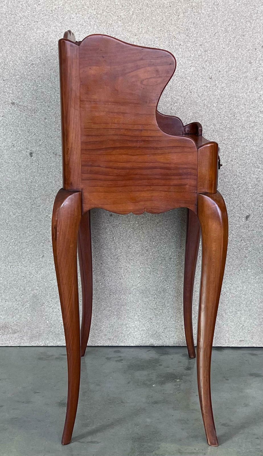 photo furniture Paire de tables de chevet françaises du XXe siècle, avec tiroir et étagère ouverte
