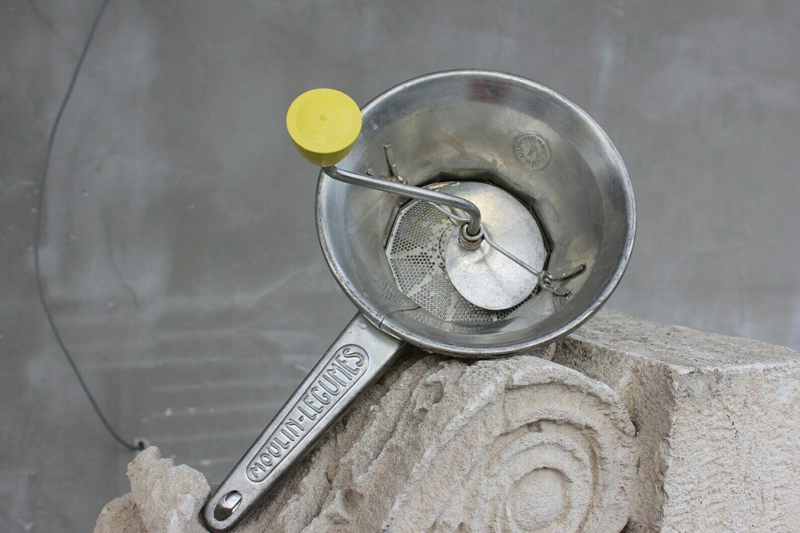 French Hand Food Mill Moulin Legumes, Metal Kitchen Utensil For Mashing Soft Foods photo 82.0
