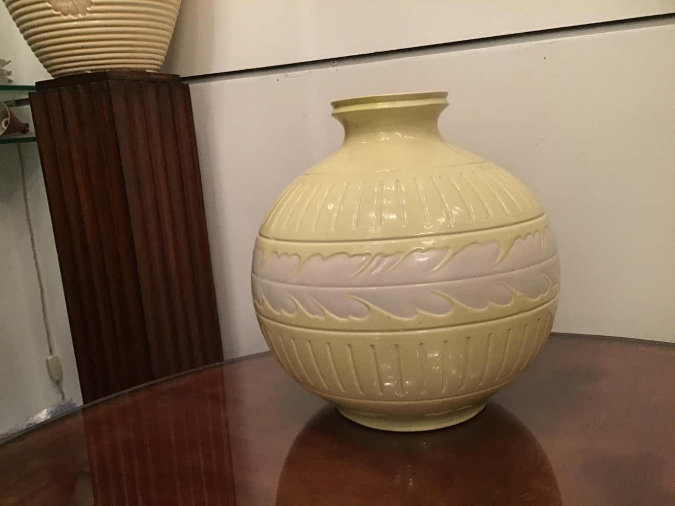 photo furniture Richard Ginori Giovanni Gariboldi Vase Yellow White Ceramic, 1945, Italy