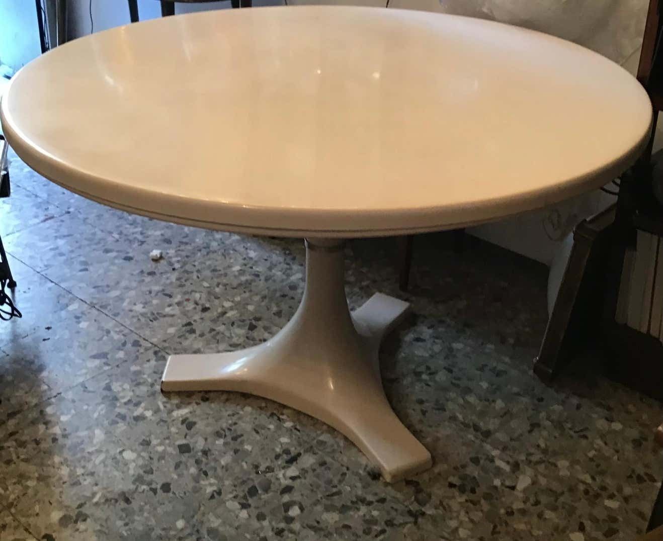 photo vinterior Ignazio Gardella And Anna Castelli Raund Table Metal Crome Plastic, 1966, Italy