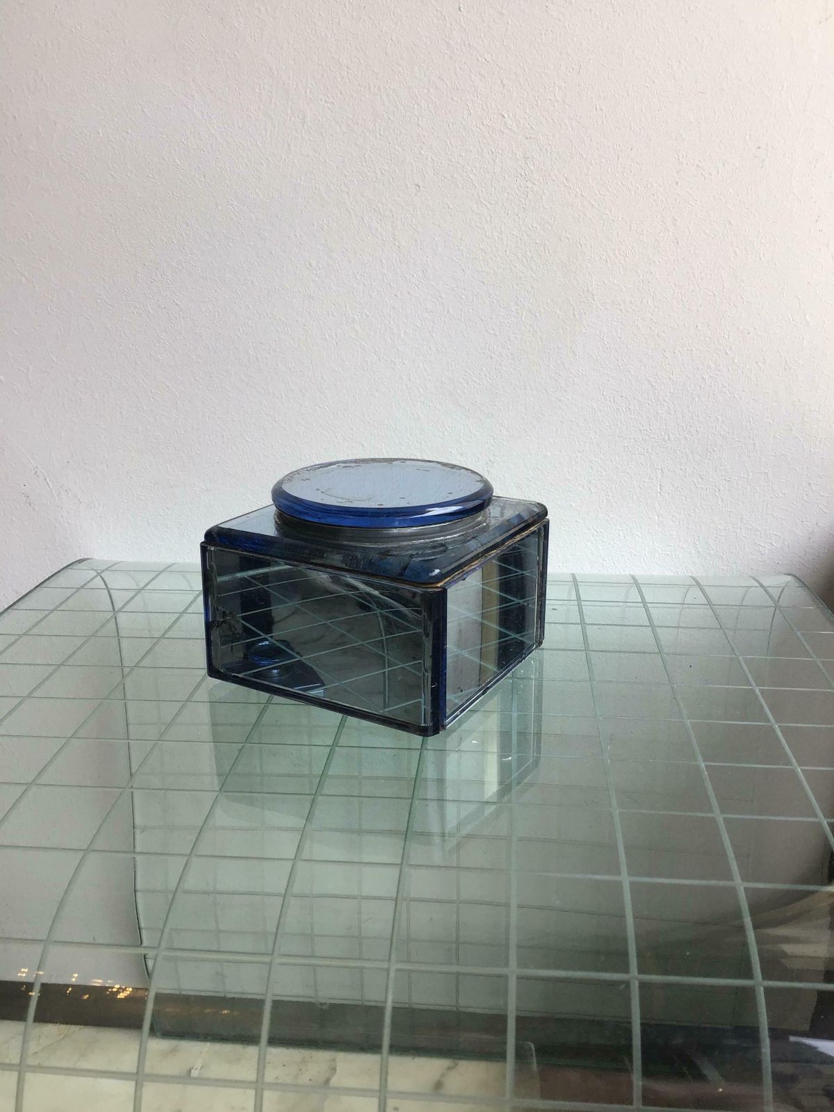 photo furniture Fontana Arte Powder Cipria Glass Wood, 1940, Italy