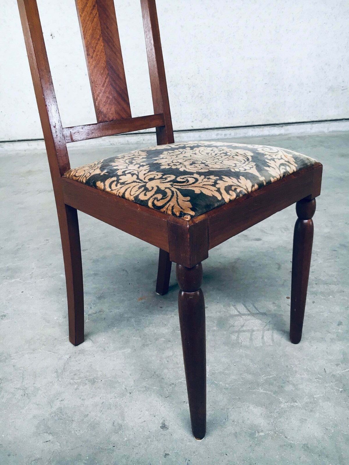 photo furniture Dutch Modern Haagsche School Eetkamerstoel, Jaren 1930, Nederland