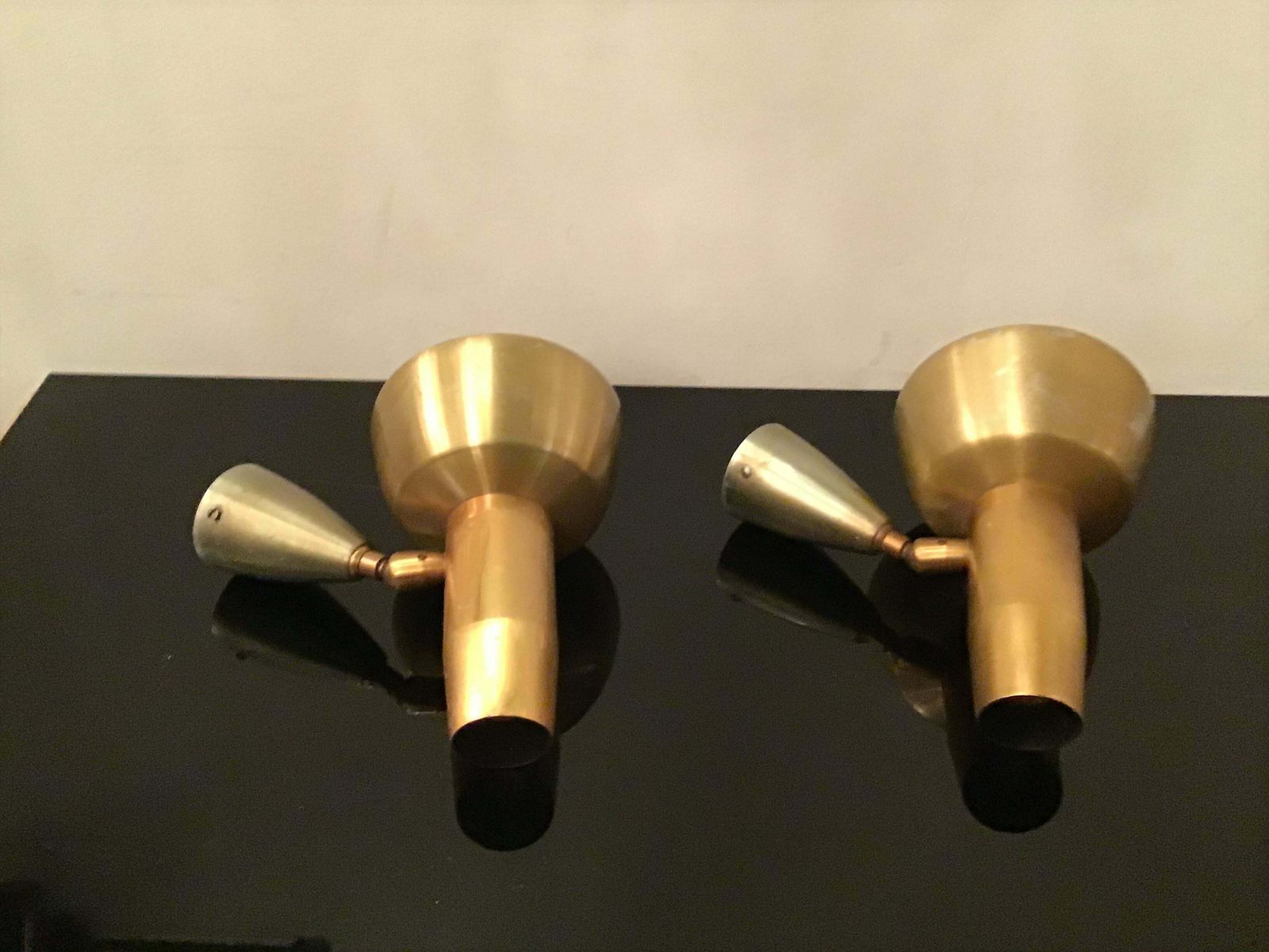 photo vinterior Oscar Torlasco “ Lumi” Sconces Adjustable Metal Crome Metal Brass 1950 Italy