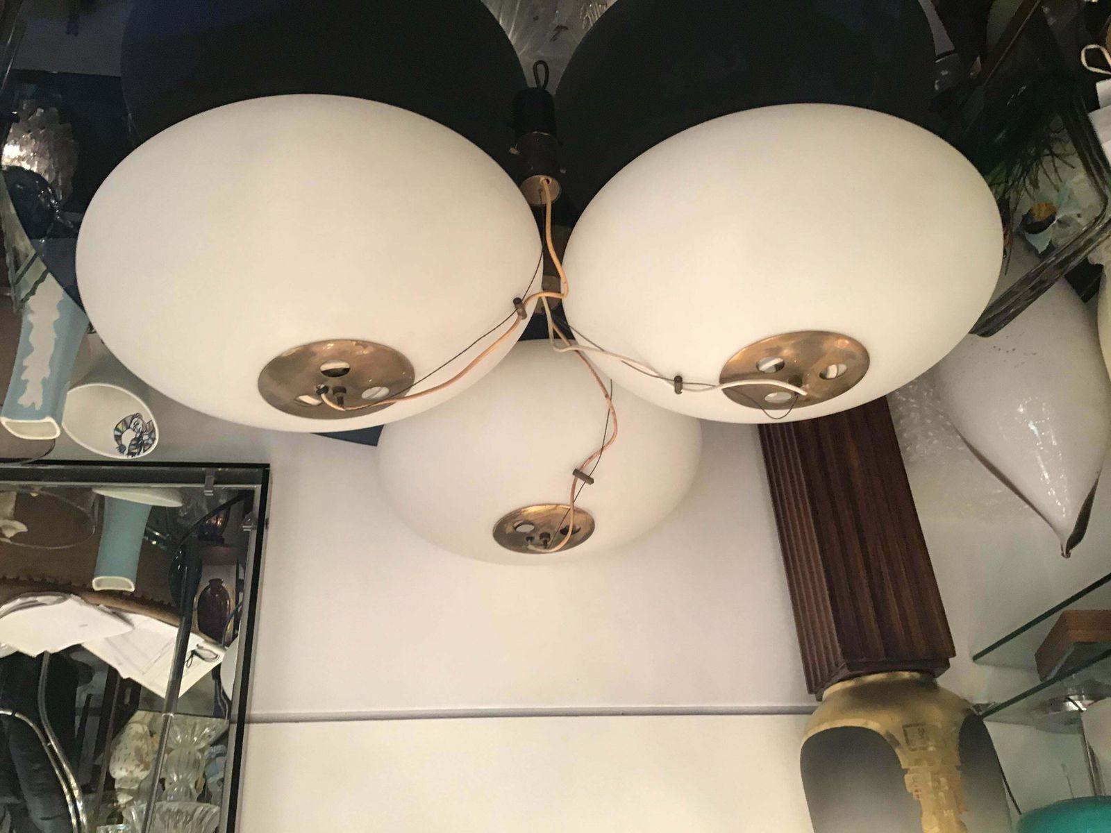 photo vinterior Stilnovo Chandeliers “Cianbella” Brass Opaline Glass 1950 Italy