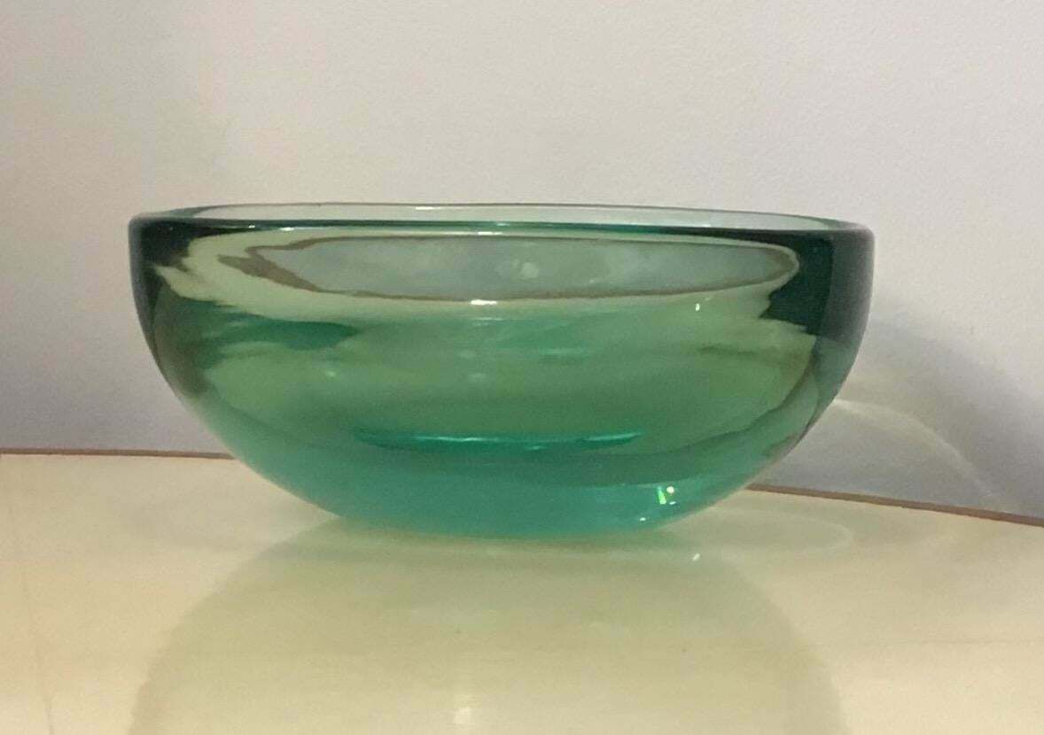 2712.0 Archimede Seguso Glass Bowl Centrepiece Green Glass Submerged Murano, 1950 photo