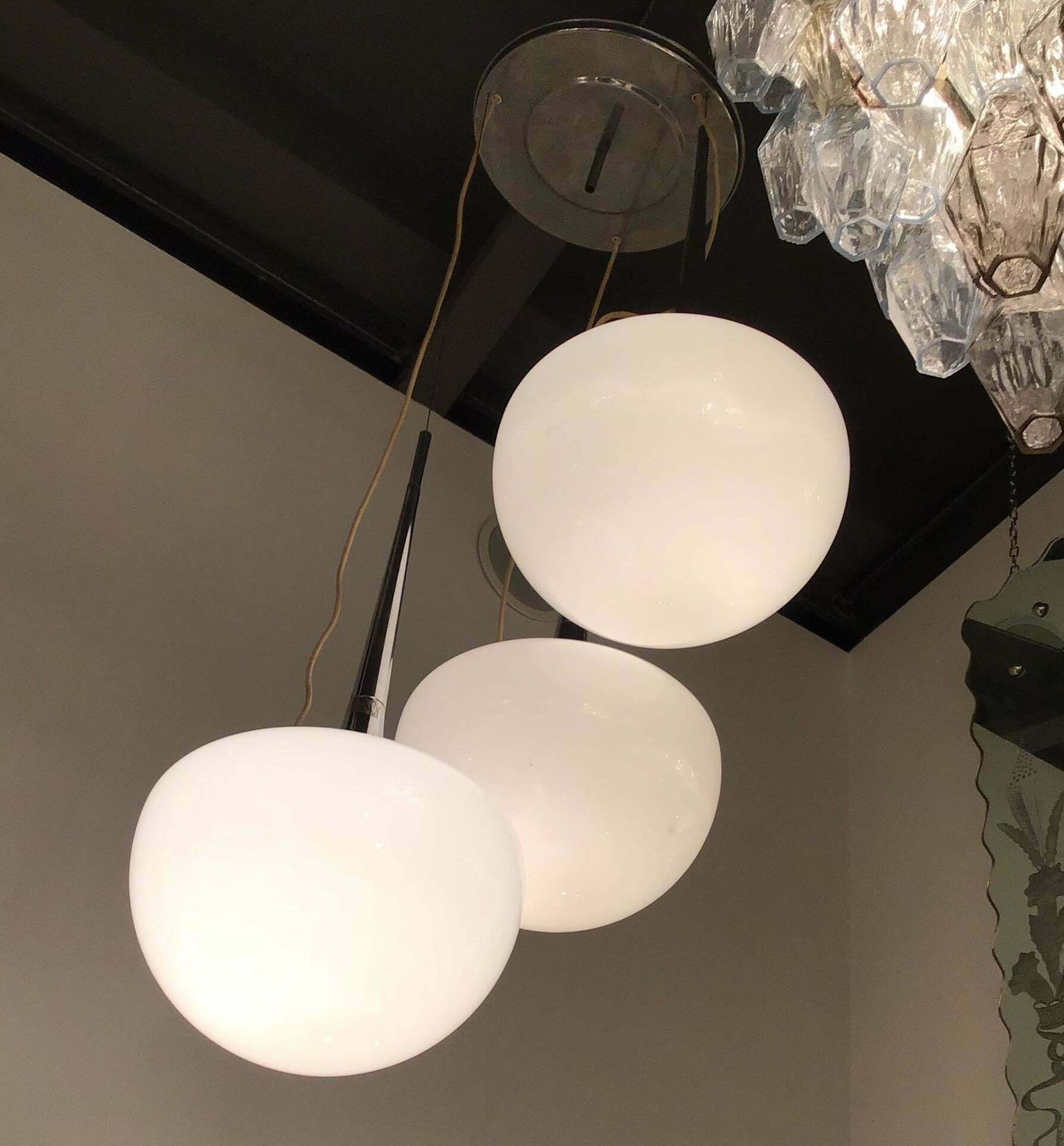 Reggiani Chandelier Chrome Metal Opal Glass Italia 1970 photo vinterior