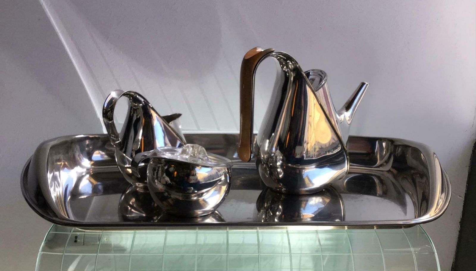 photo vinterior Alessi Silver Wet Steel Tea Set Oronda “Oscar Tusquets” Silver Wood Glass, 1983