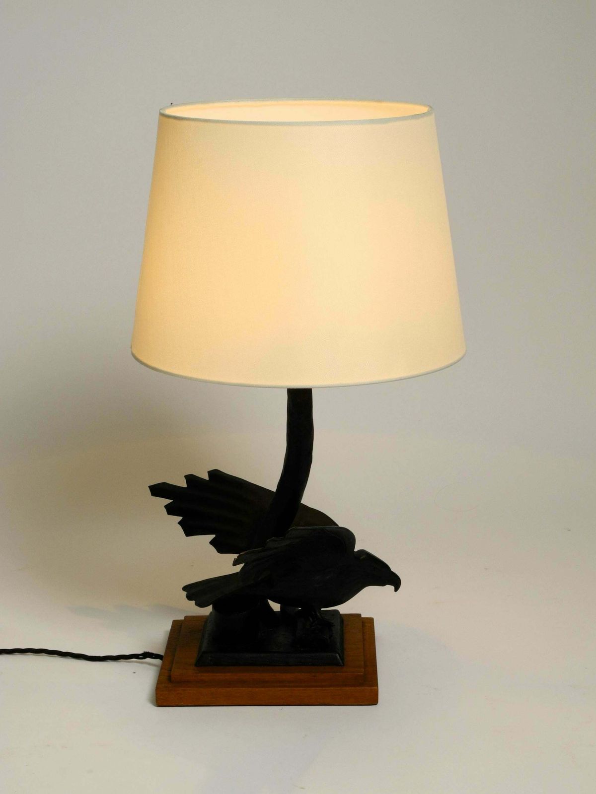 Very Elegant Large 1940s Table Lamp Made Of Iron In The Shape Of An Eagle photo Lighting