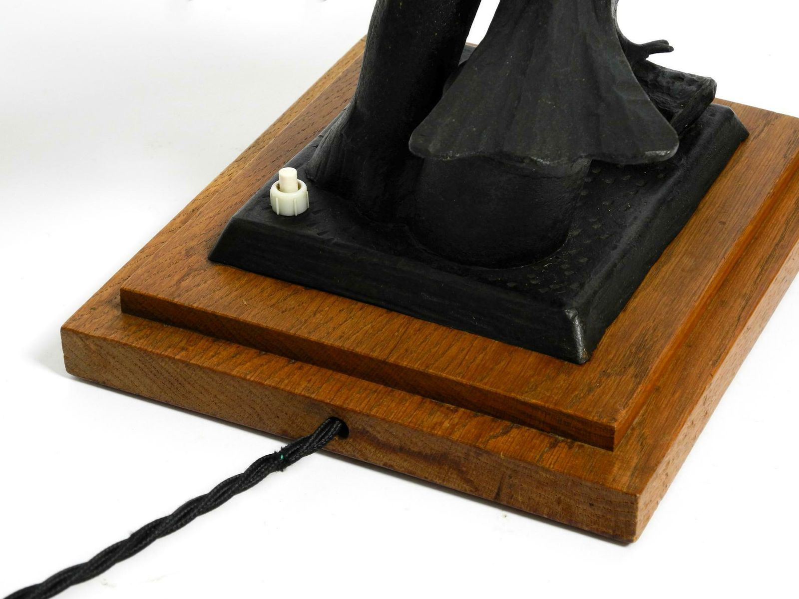 photo furniture Very Elegant Large 1940s Table Lamp Made Of Iron In The Shape Of An Eagle