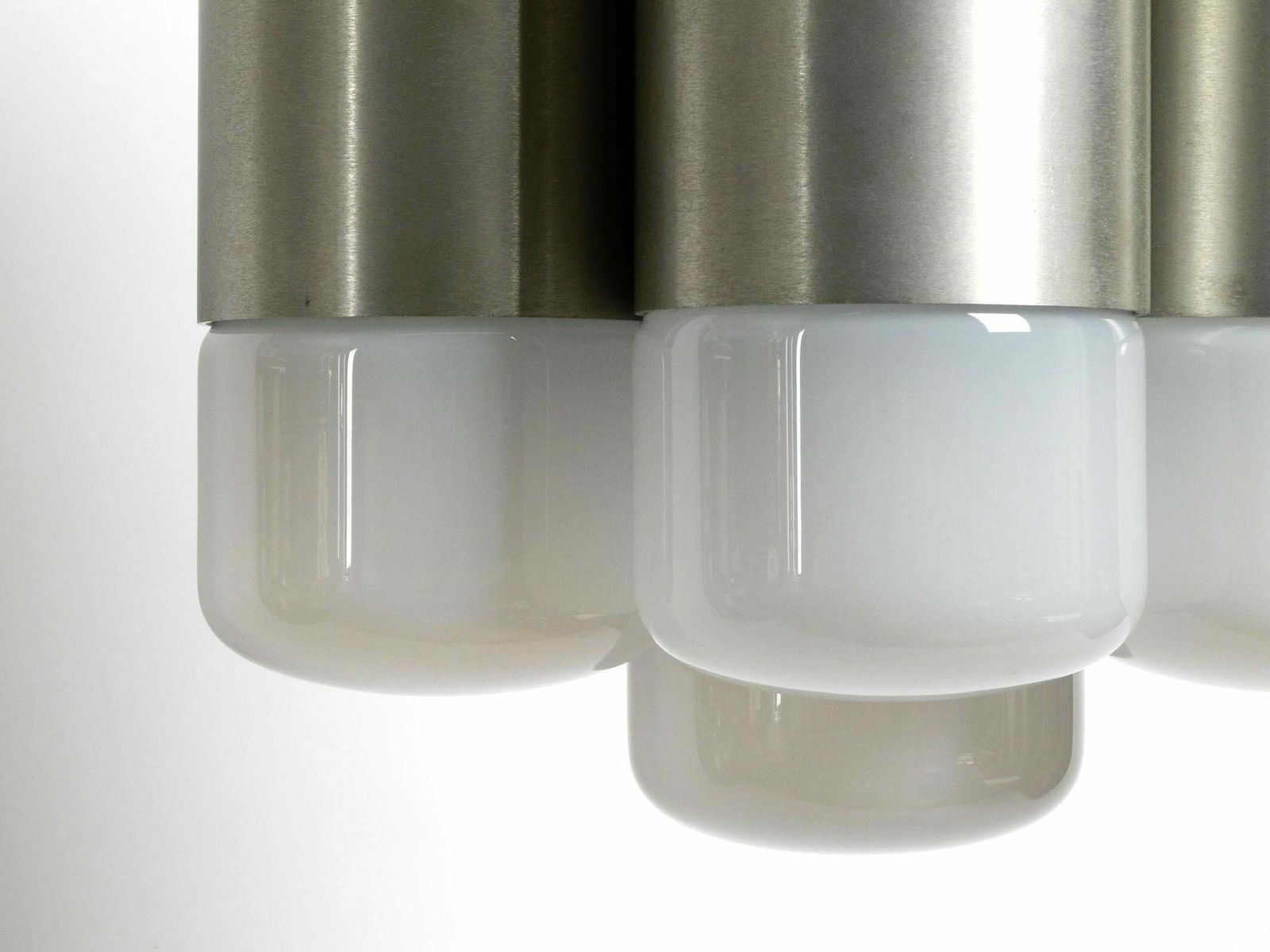 photo vintage Large Italian 1960s Space Age Ceiling Lamp With 13 Glasses By Goffredo Reggiani