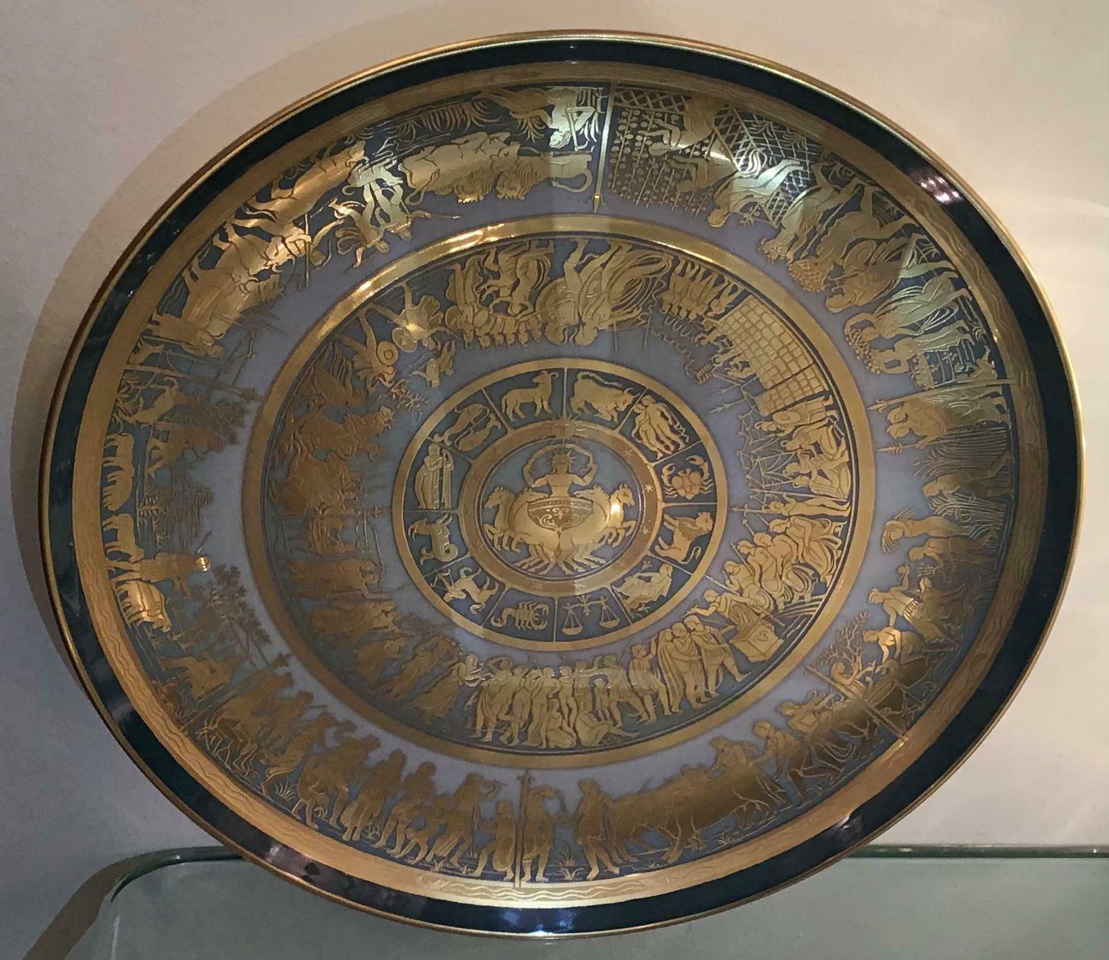 Morbelli Porcelain “Scudo Di Achillewall Plates Worked With Pure Gold 1960 Italy photo 2169.0