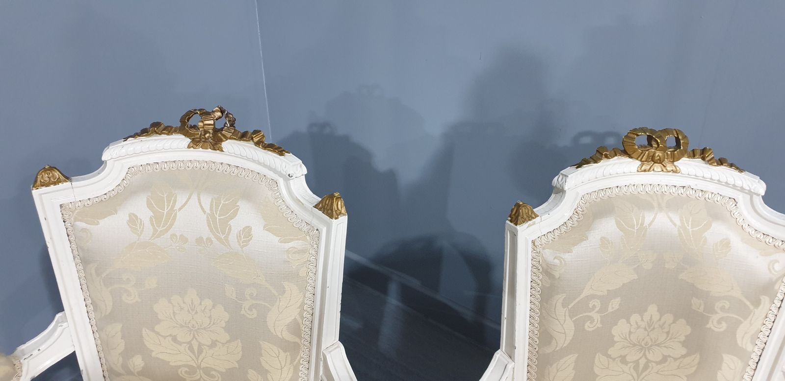 photo vinterior Pair French Painted French Armchairs