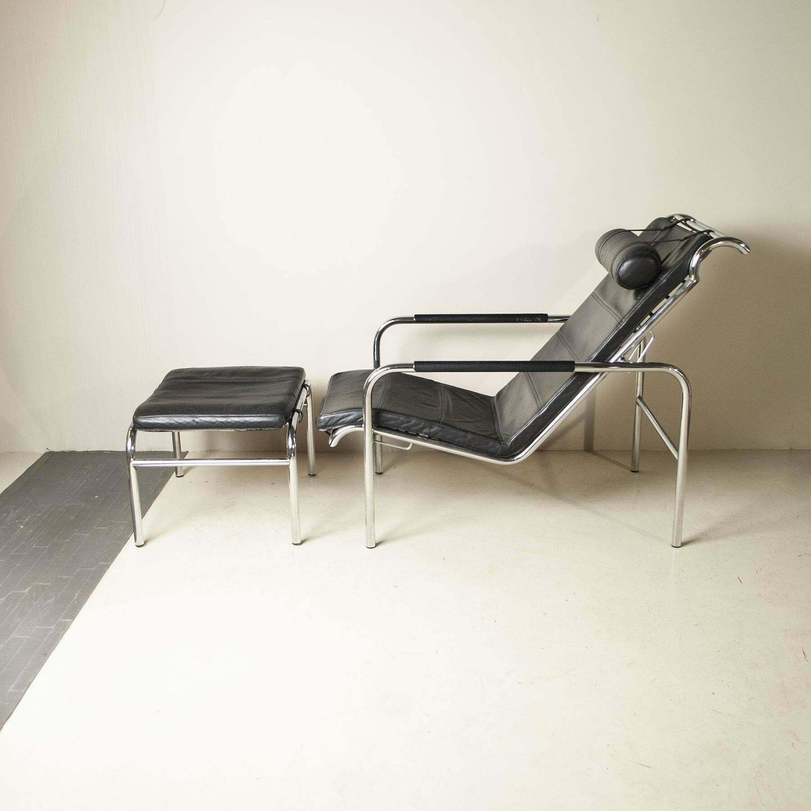 Chaise Longue Genni For Zanotta By Gabriele Mucchi 70's photo buy