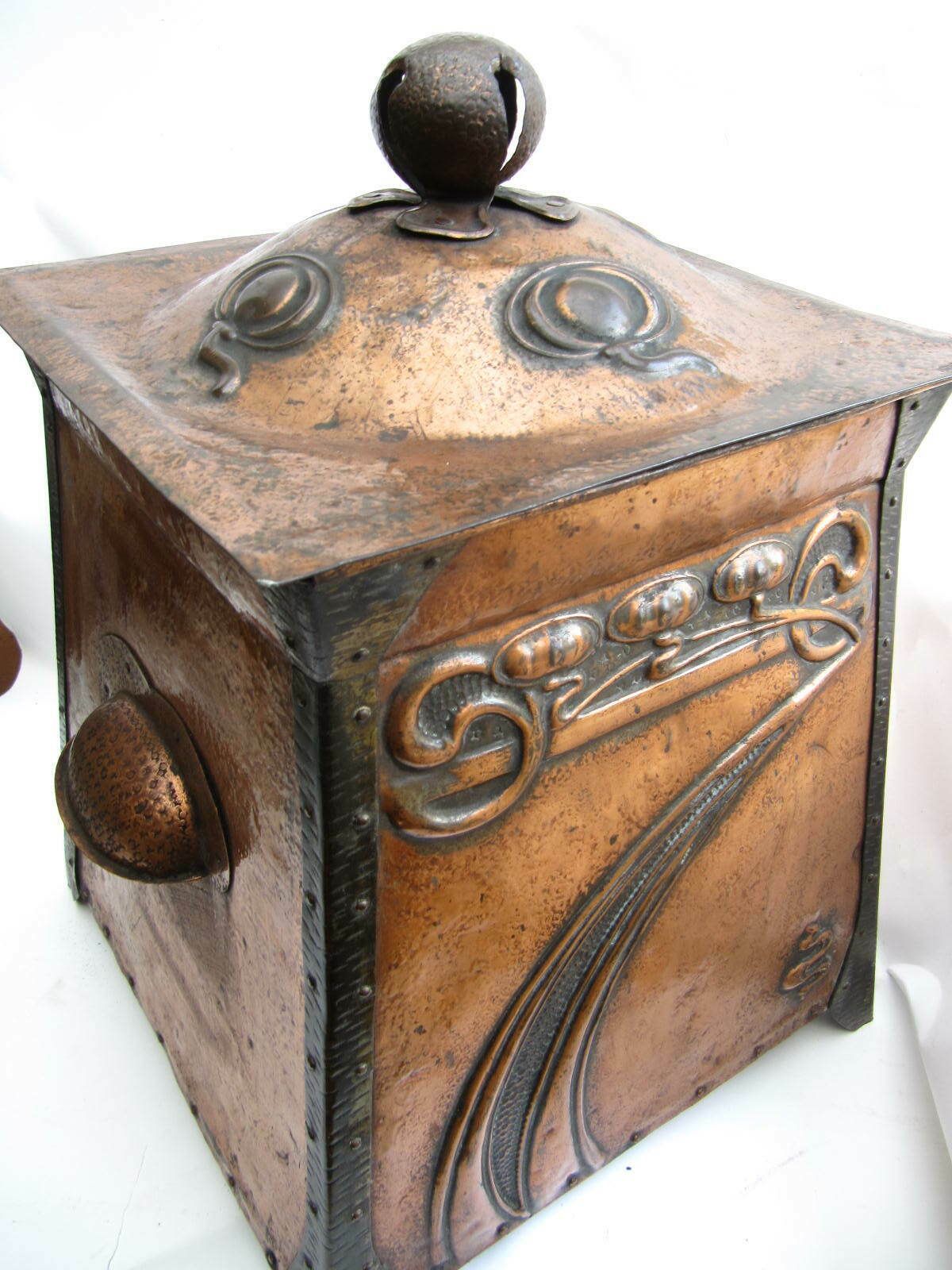 photo furniture Arts And Crafts Coal Or Log Box 1900s Exceptional Period Detail