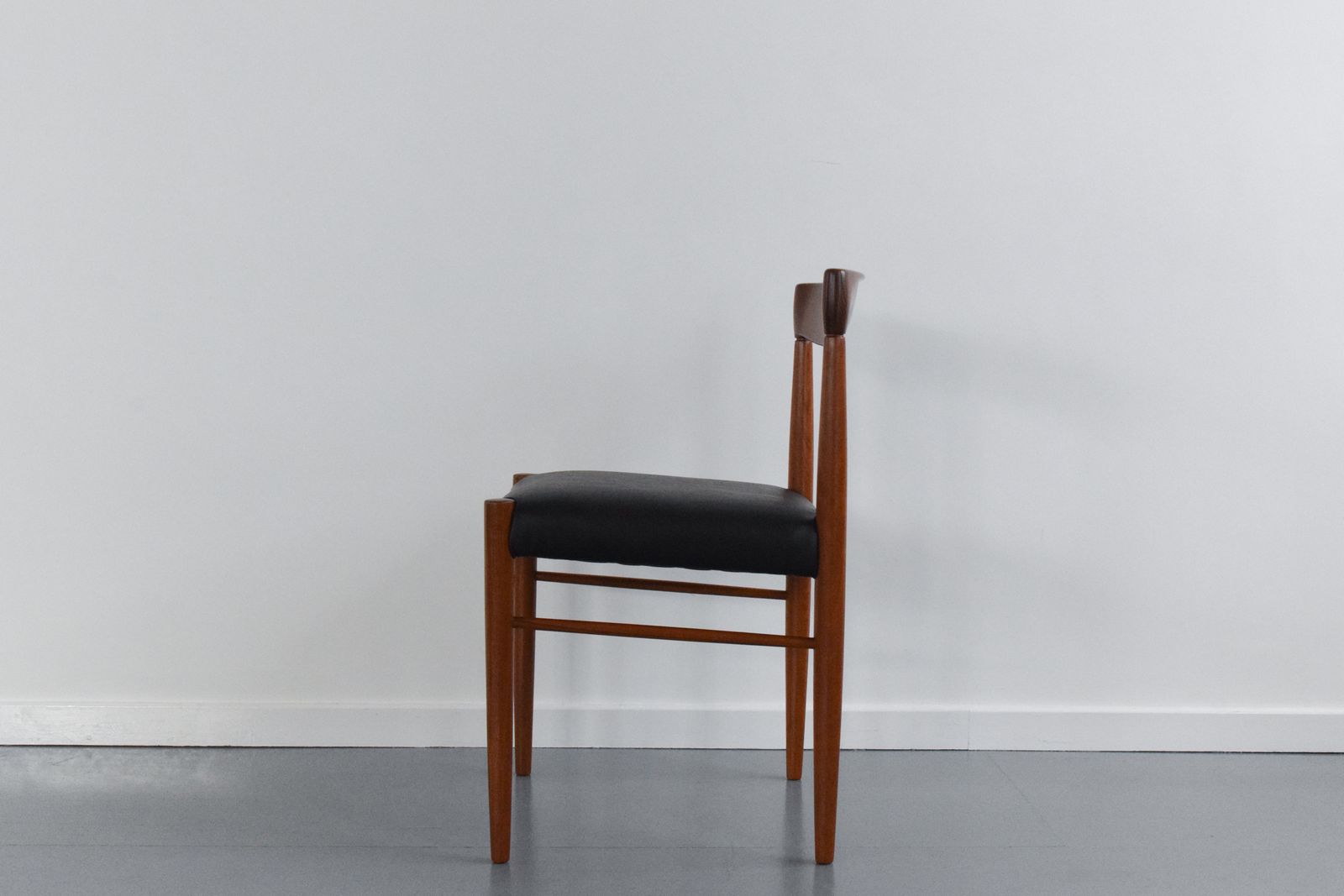 Vintage Single Teak Dining Chair By H.W. Klein For Bramin photo vintage