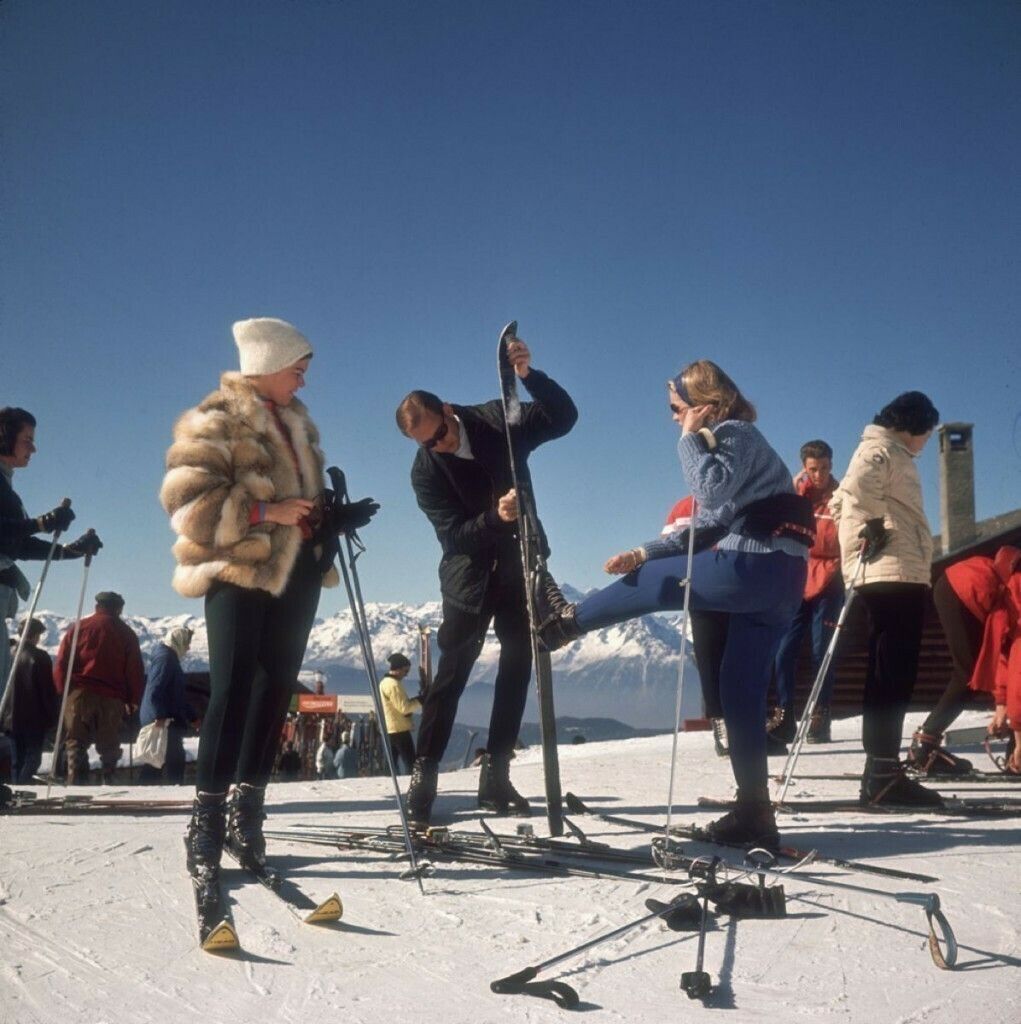 Slim Aarons 'Verbier Skiers' 1964 C Type Print Framed In White photo furniture