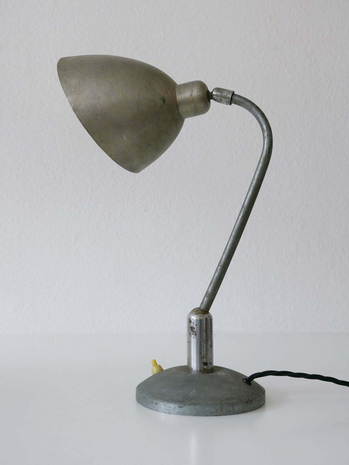 photo vintage Rare Czech Functionalist Or Bauhaus Table Lamp By Franta ‘Frantisek’ Anyz, 1920s