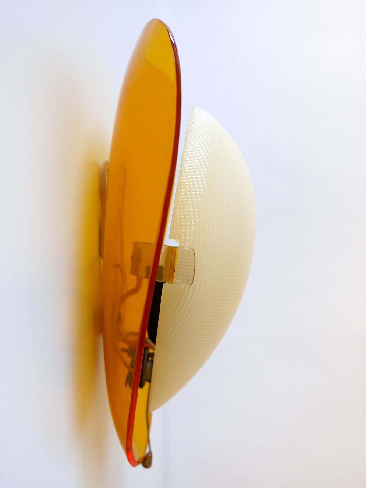 photo vinterior Set Of Three Rare Mid Century Modern Lucite Sconces ''Candies'' 1960s Germany