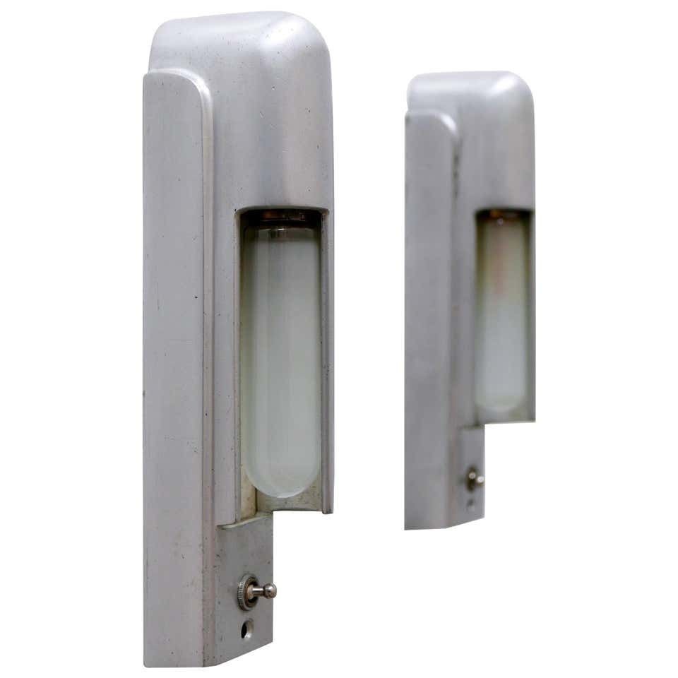 Rare Set Of Two Streamline Cruise Ship Cabin Sconces By The Simes Co Ny, 1930s