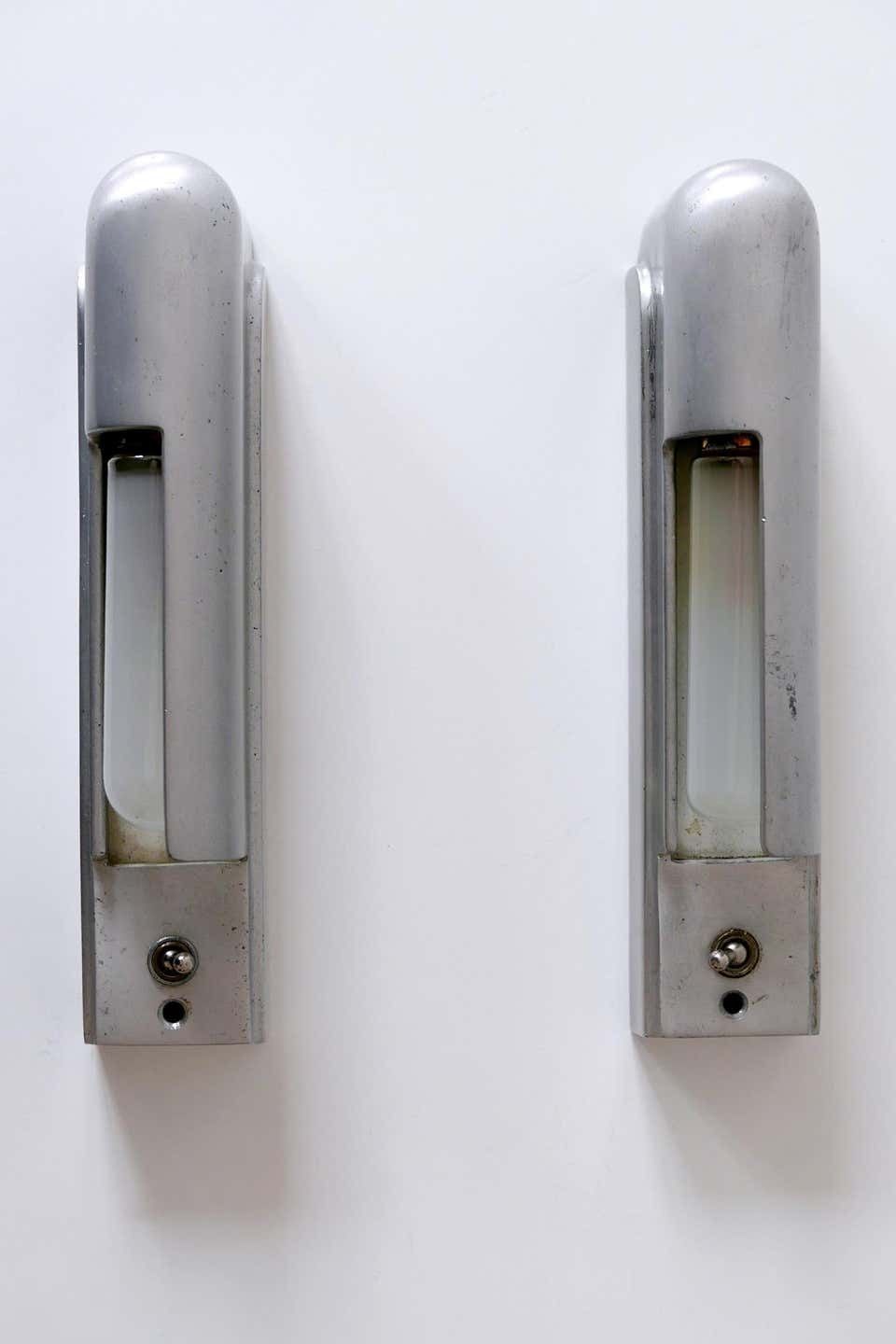 Rare Set Of Two Streamline Cruise Ship Cabin Sconces By The Simes Co Ny, 1930s photo for sale