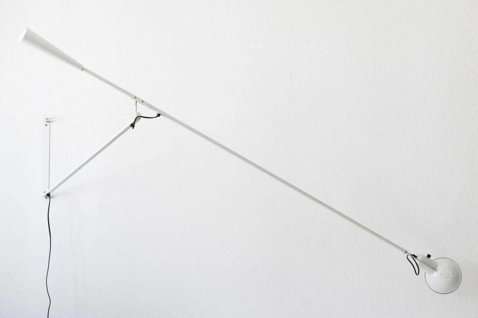 Articulated Wall Lamp Model 265 By Paolo Rizzatto For Arteluce 1973 Italy photo for sale