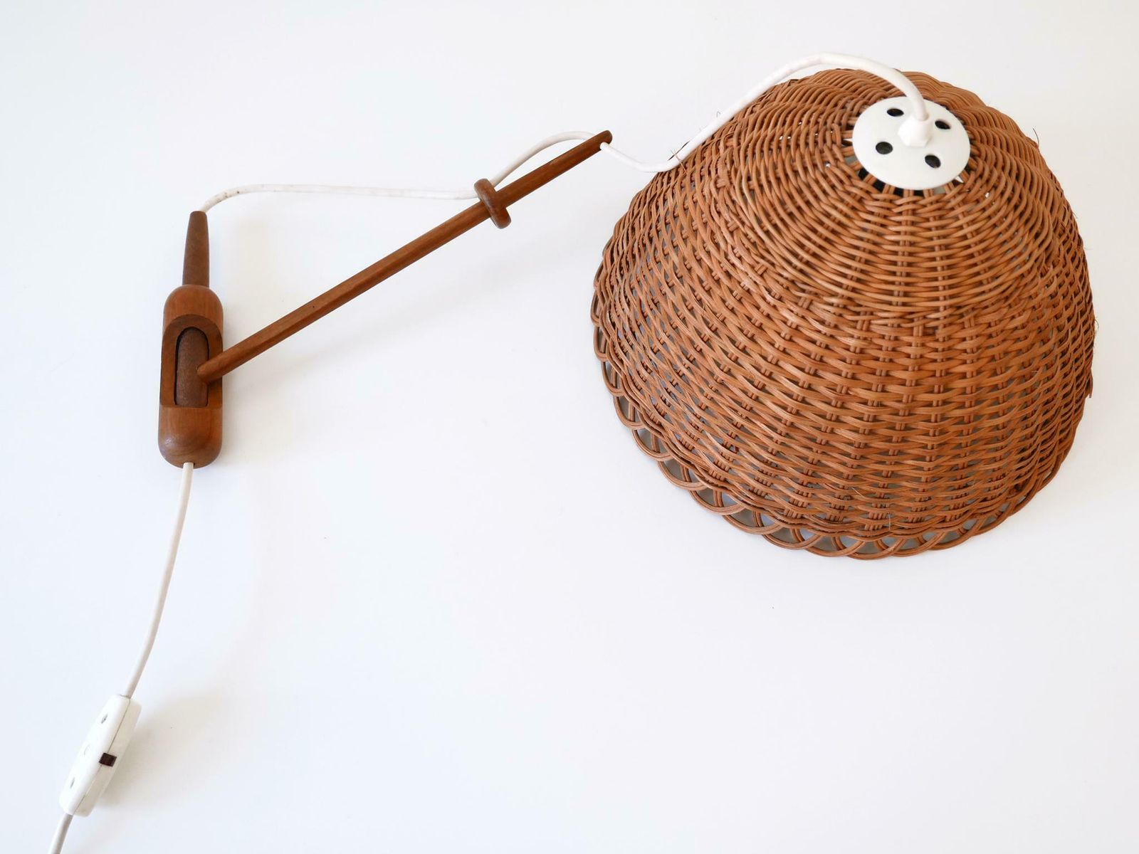 1634.0 Rare & Elegant Mid Century Modern Rattan & Teak Wall Lamp Scandinavia 1960s photo