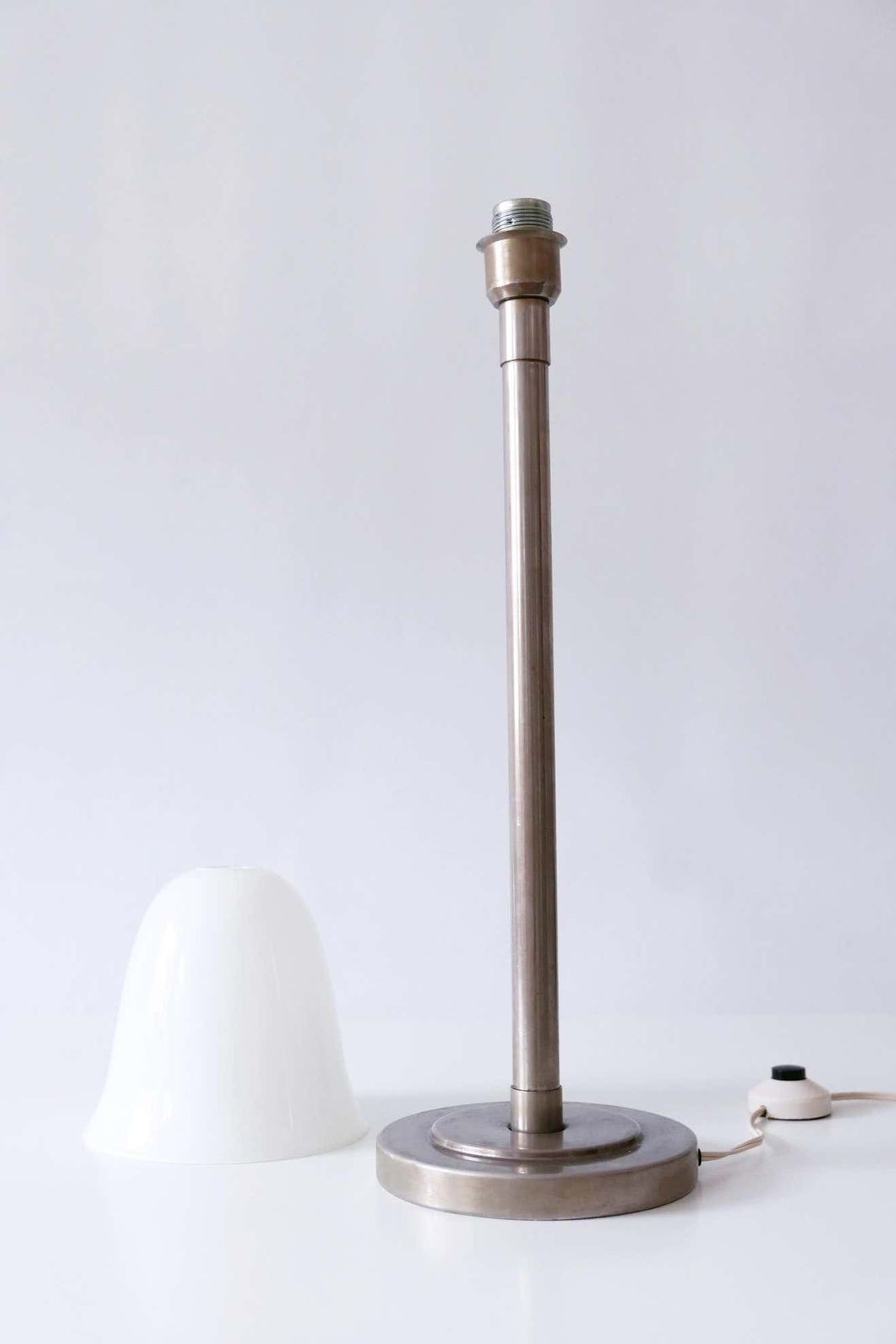 photo vintage Elegant Art Deco Bauhaus Nickel Plated Brass Table Lamp Or Floor Light, 1930s