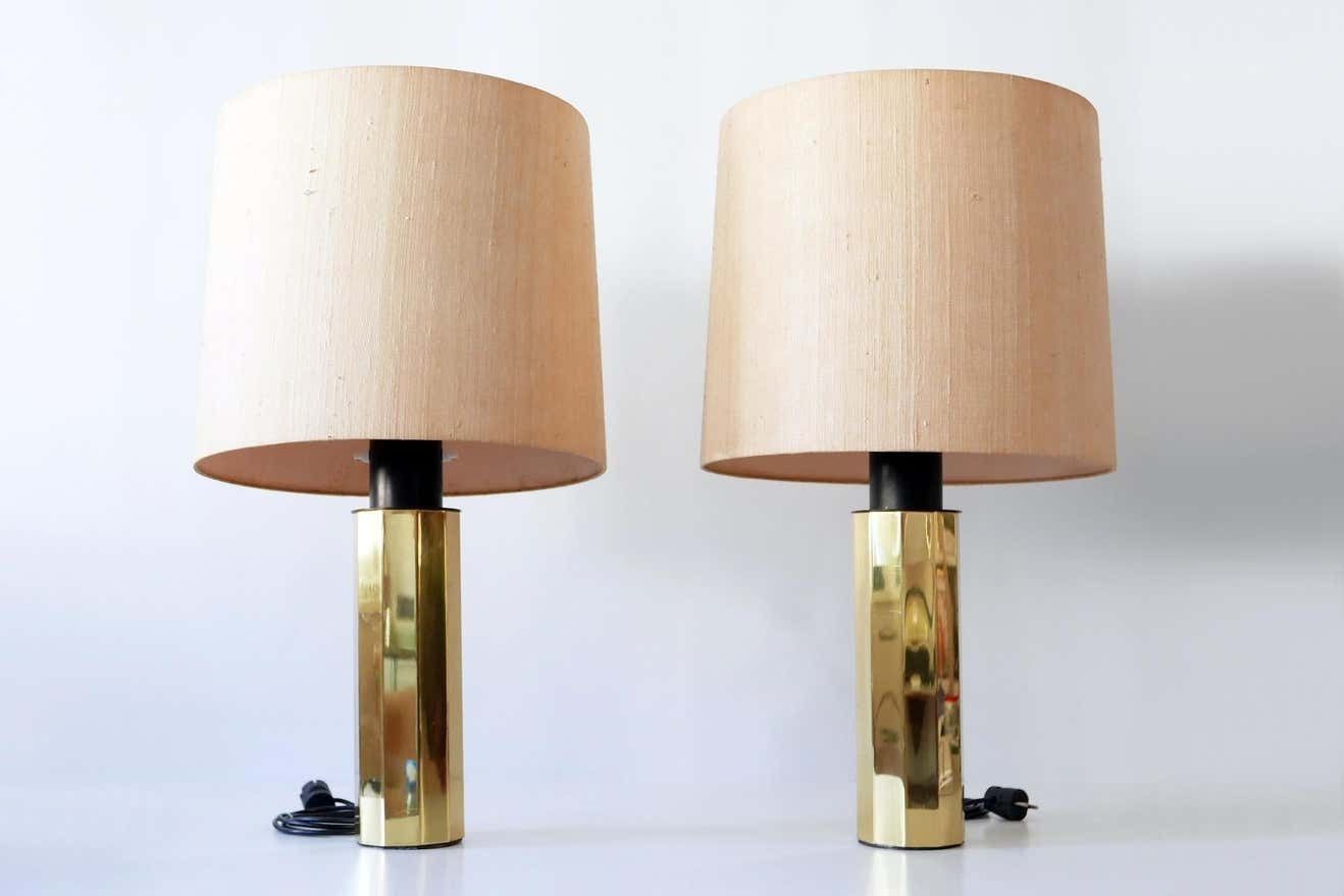 Set Of Two Huge, 5 Flamed Midcentury Decagonal Brass Table Lamps, 1960s, Germany photo vinterior